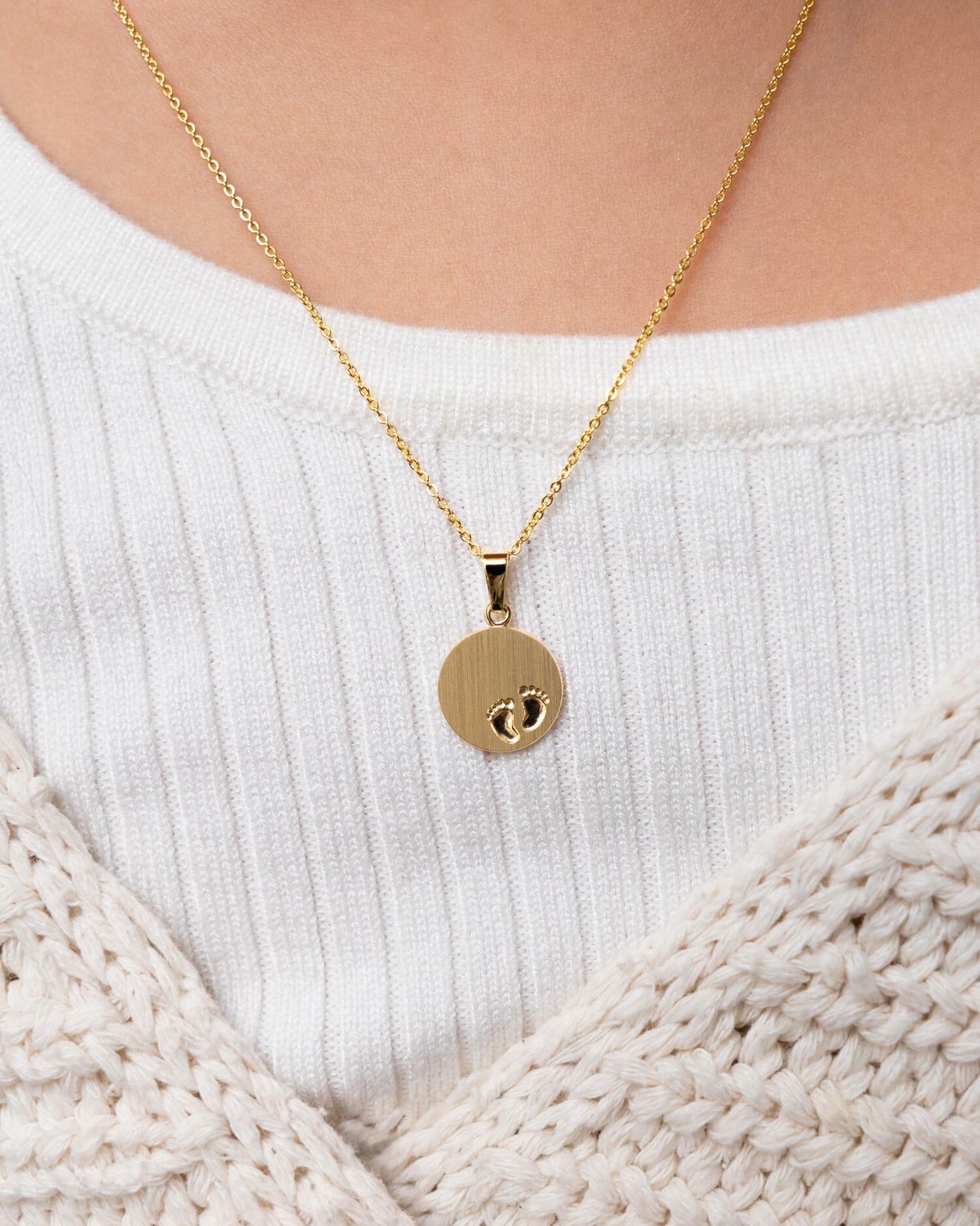 Engraved Plate Pendant Necklace Baby Feet 12mm