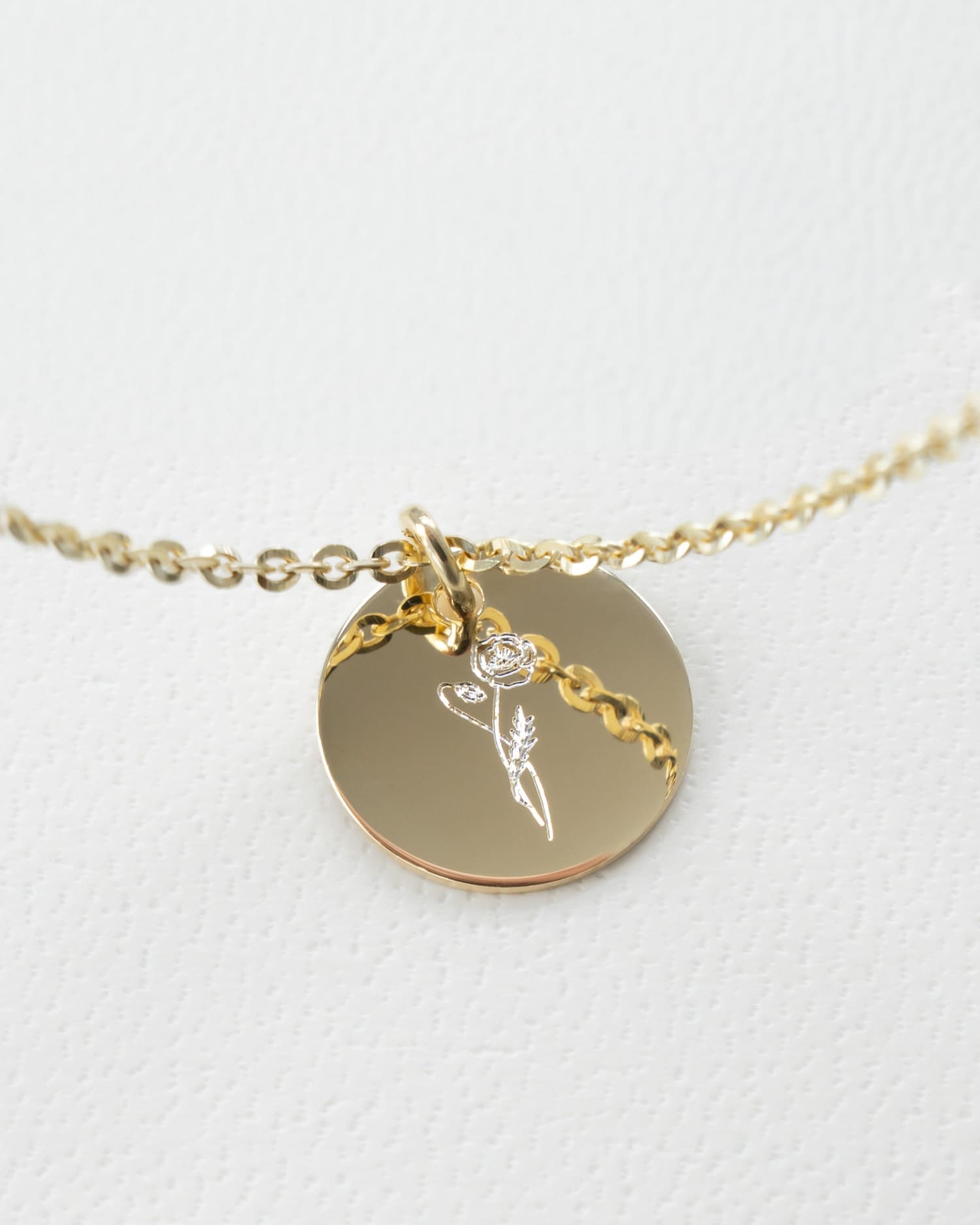 Engraved plate necklace pendant round 12mm