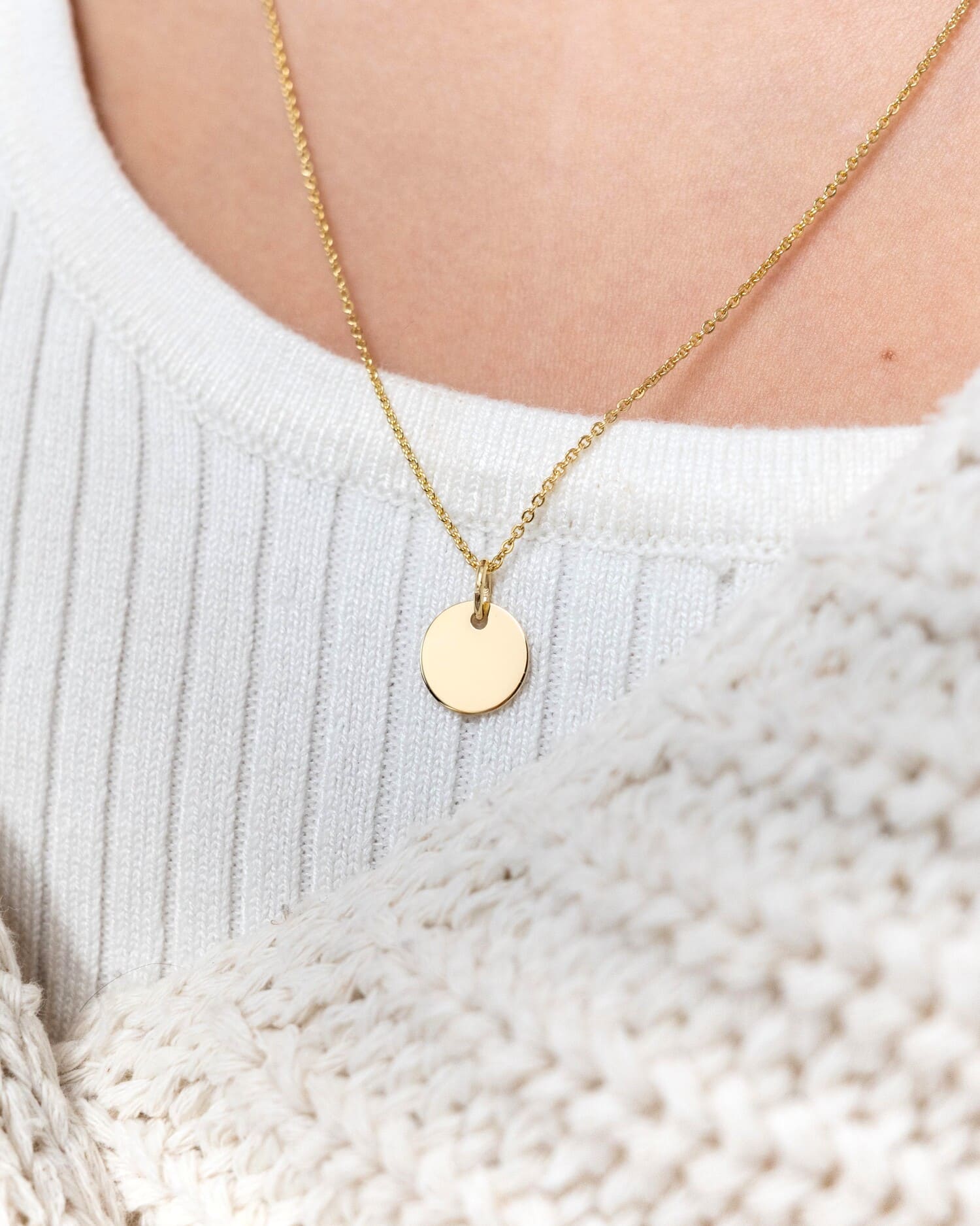 Engraved plate necklace pendant round 10mm