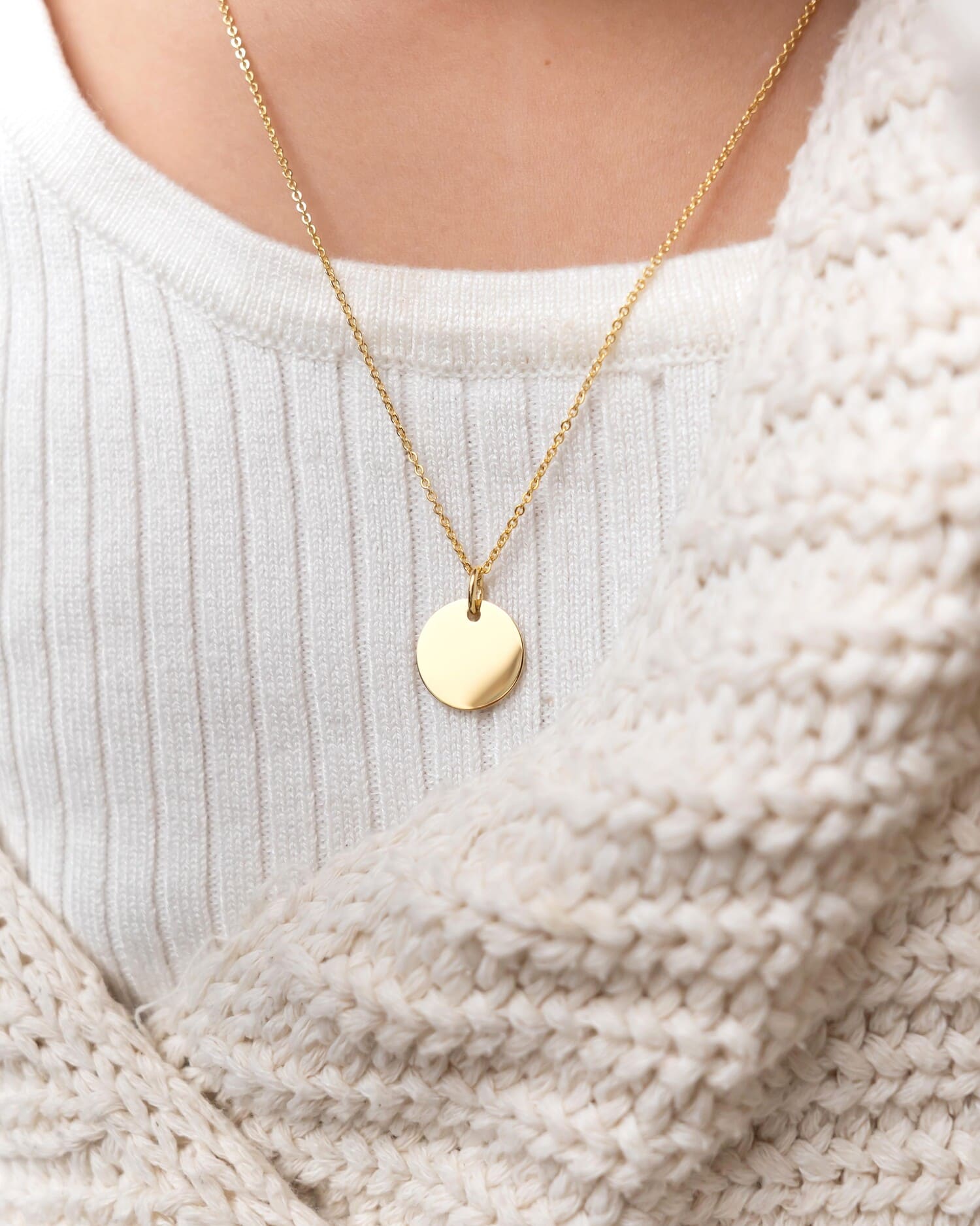 Engraved plate necklace pendant round 12mm