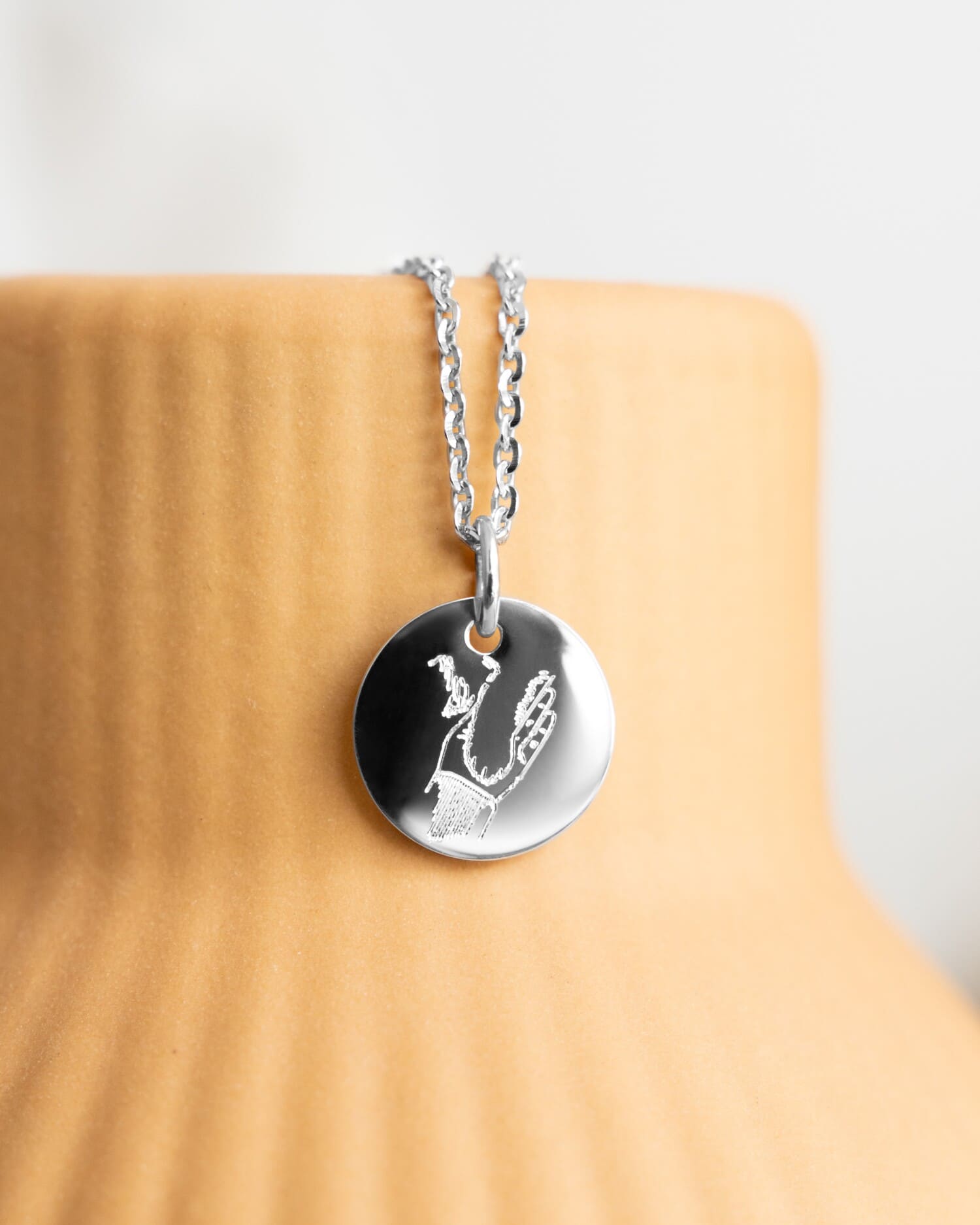 Engraved plate necklace pendant round 12mm