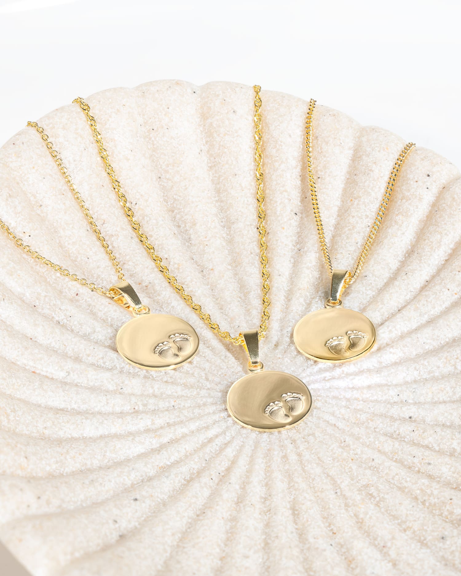 Engraving plates pendant necklace baby feet 12mm
