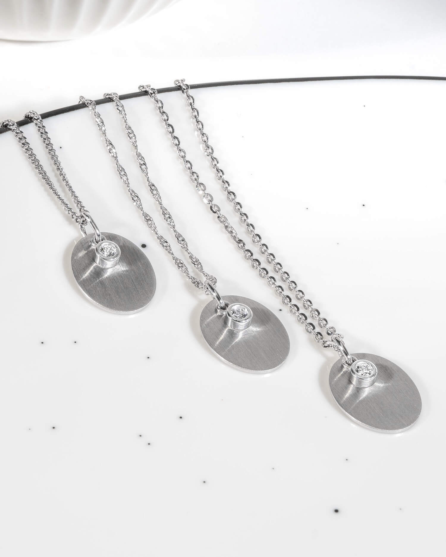 Engraving plates necklace pendant oval zirconia