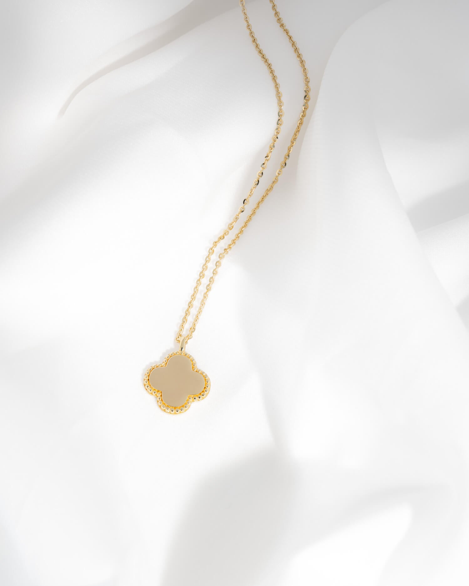 Nose print cloverleaf necklace engraving plate