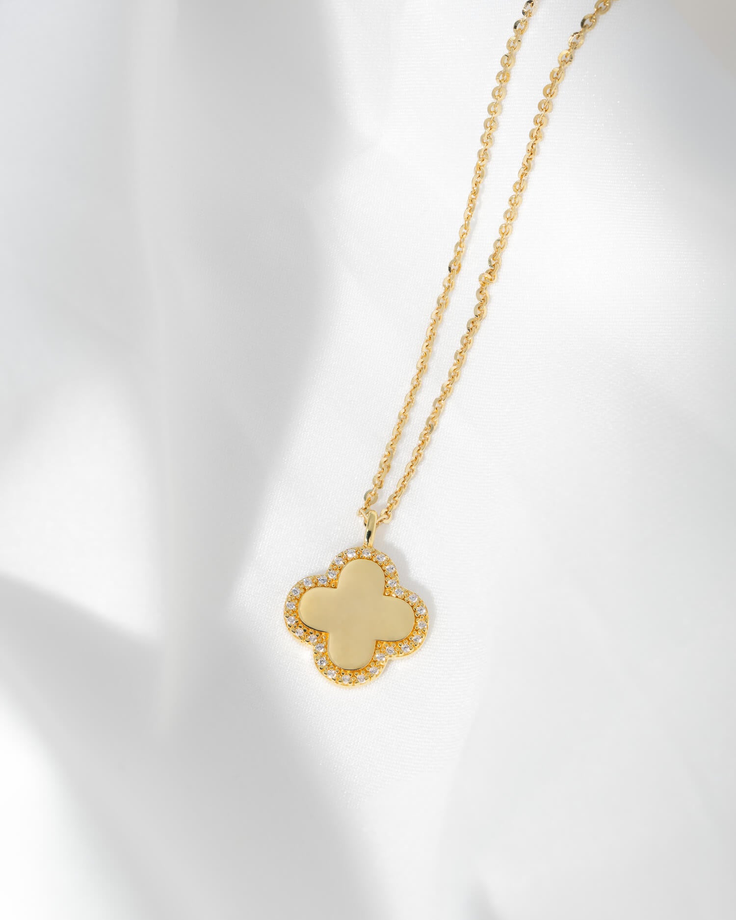 Nose print cloverleaf necklace engraving plate zirconia