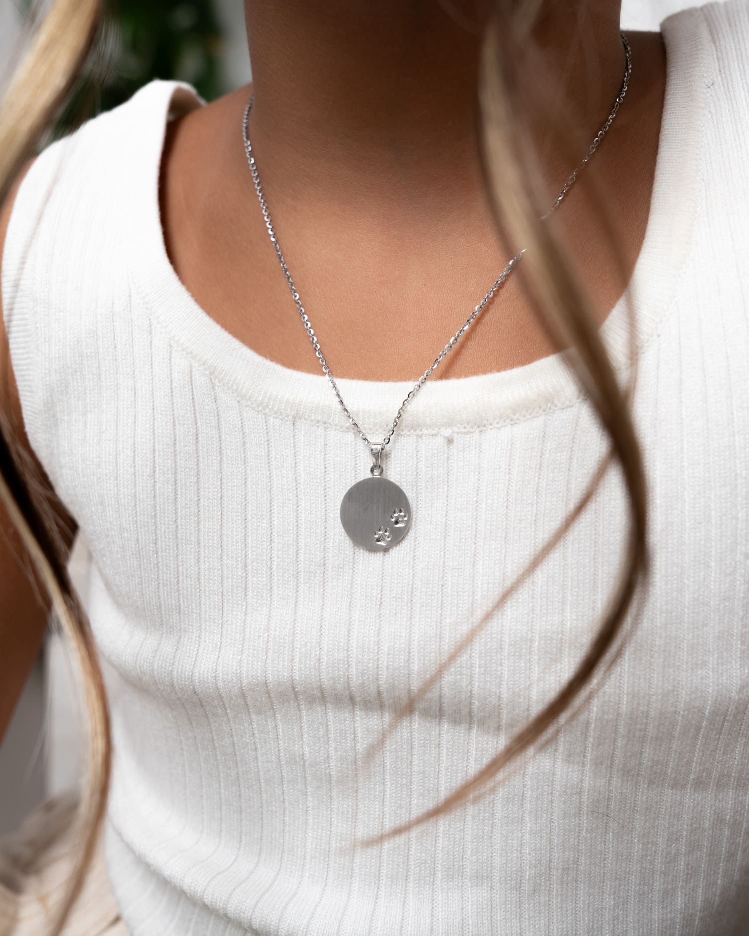 Engraving plates necklace pendant paw print 16mm