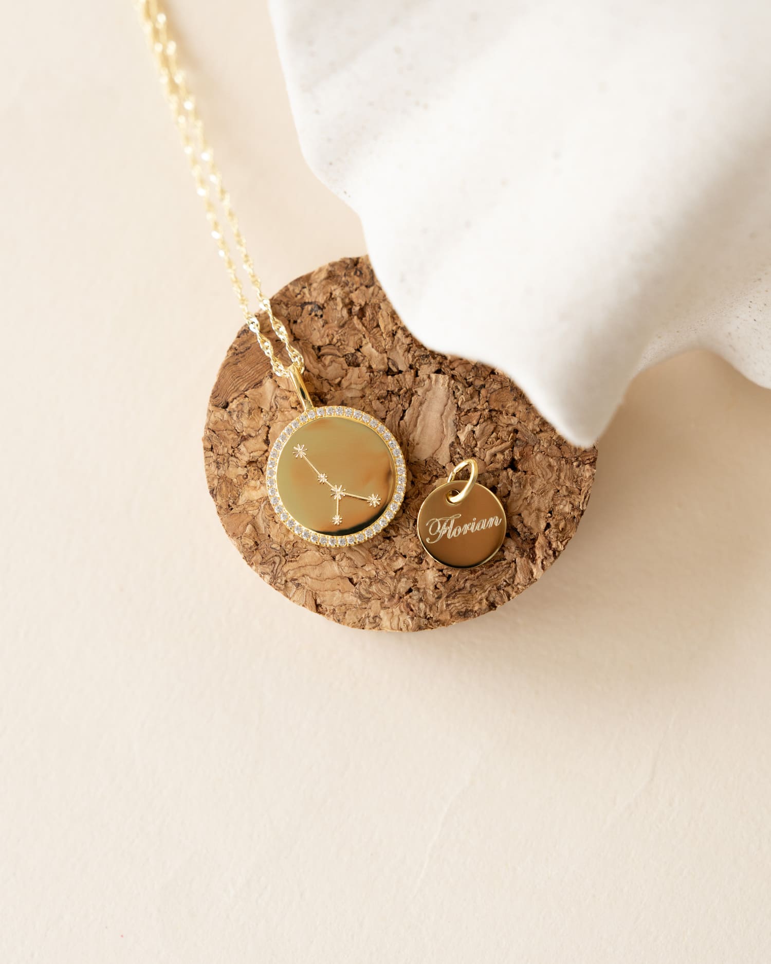 Zodiac sign engraving plates necklace pendant round zirconia 16mm