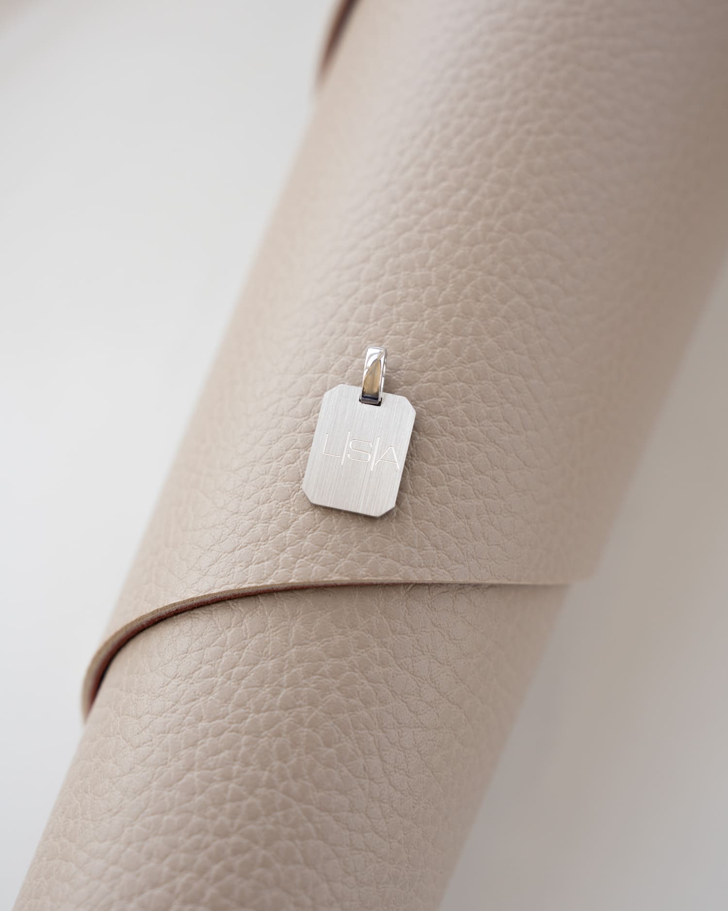 Engraving plates necklace pendant square