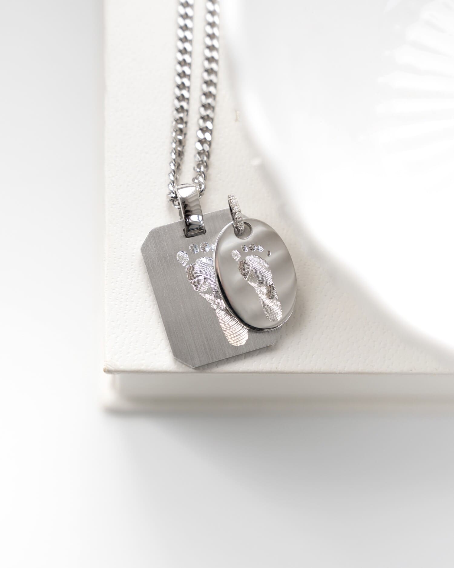 Handprint engraving plates necklace pendant zirconia oval