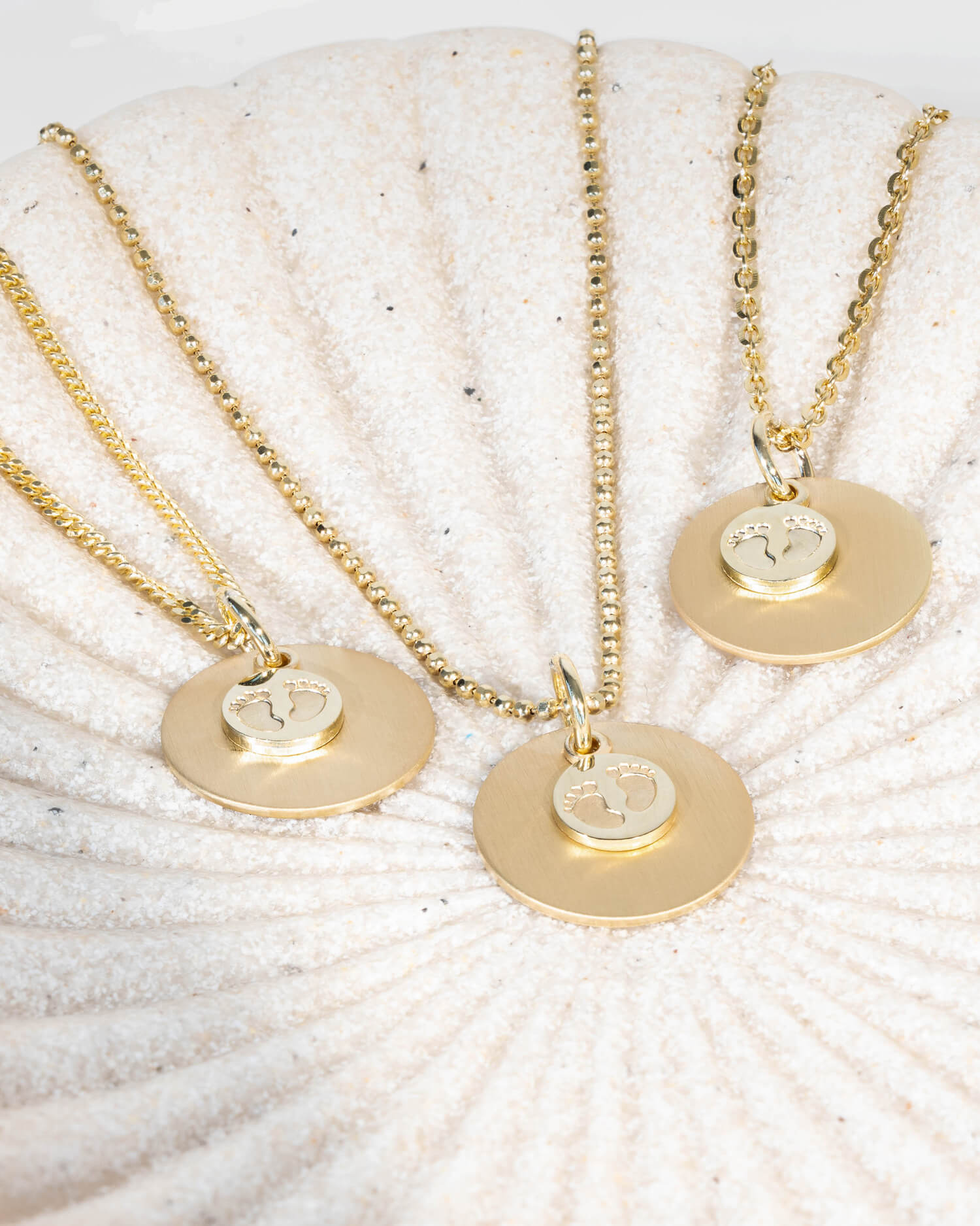 Graveerplaatjes hanger ketting baby voetjes 14mm