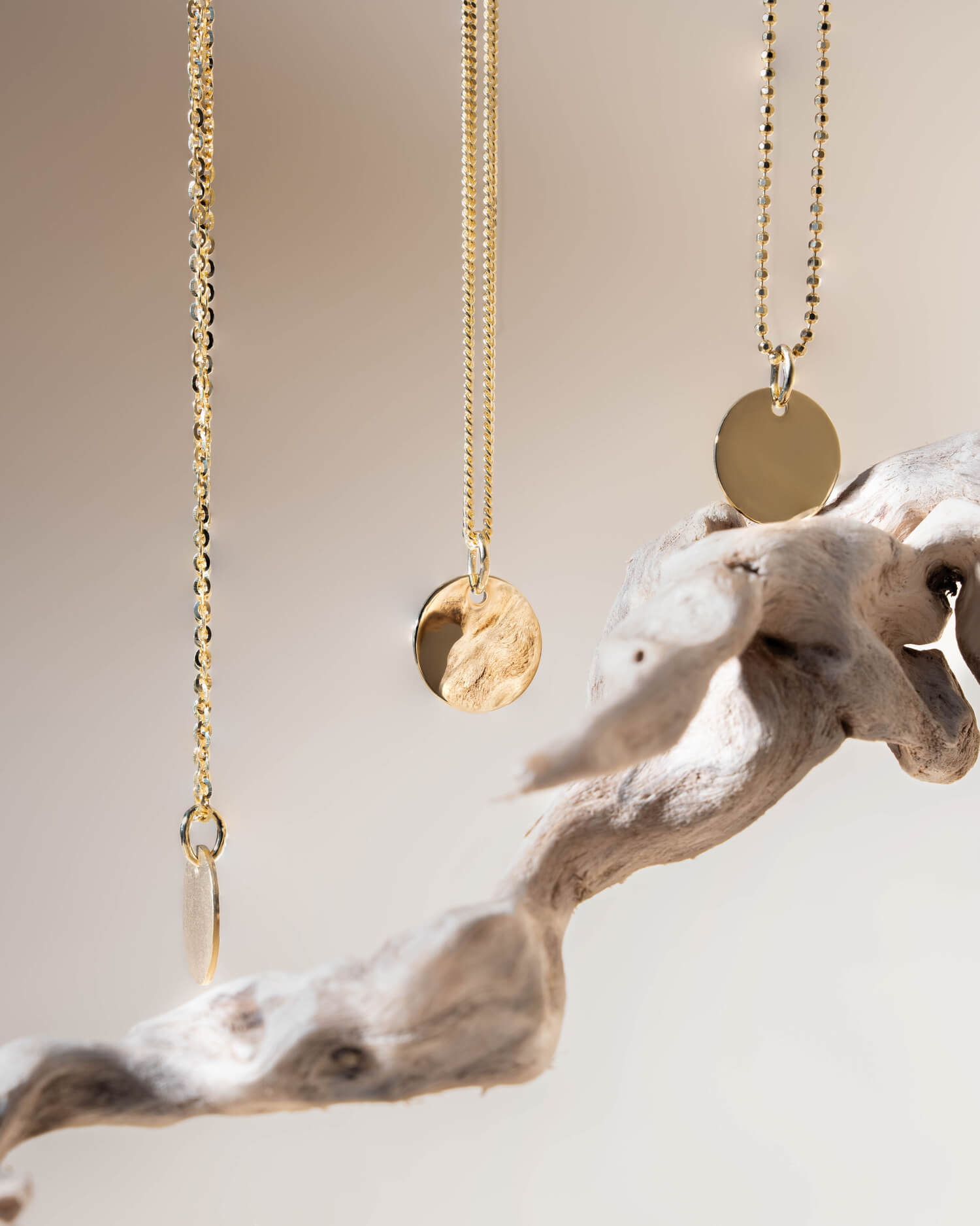 Geboortedatum graveerplaatje halsketting hanger rond 12mm