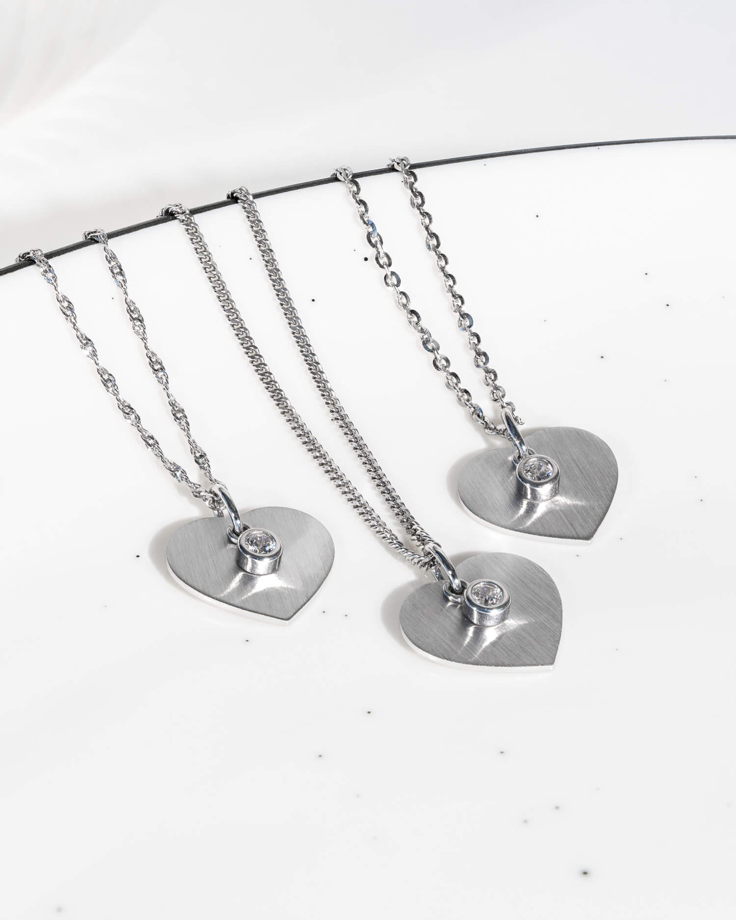 Hart ketting graveerplaatje hanger zirkonia