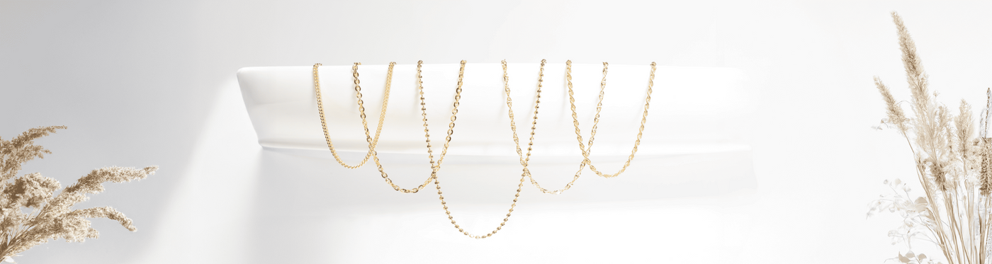 Women's necklaces