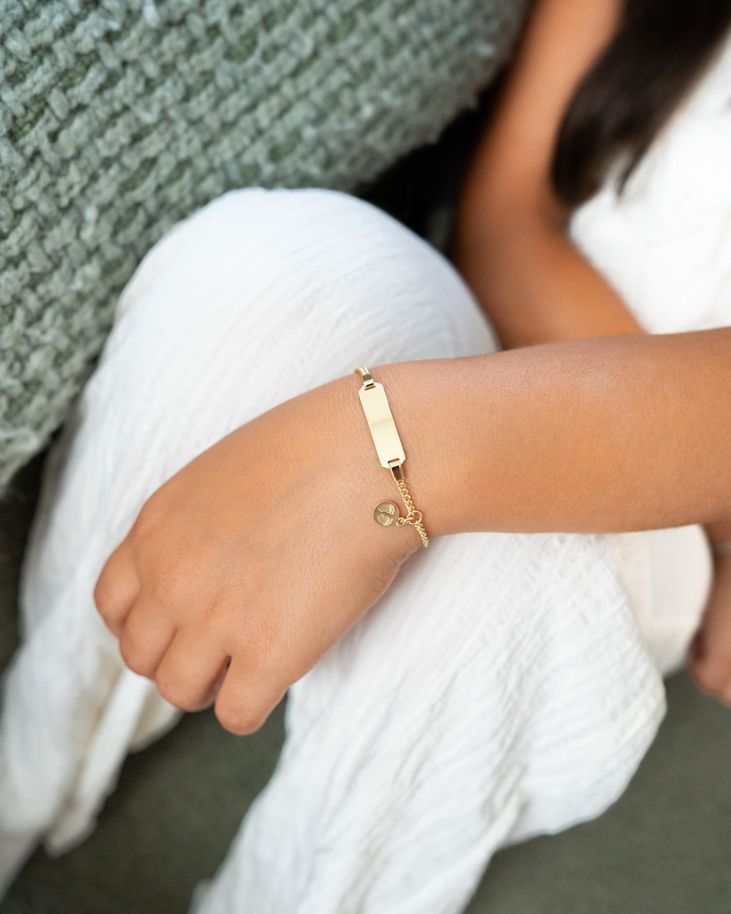 Gravurarmband Gravurplatte Babyfüße