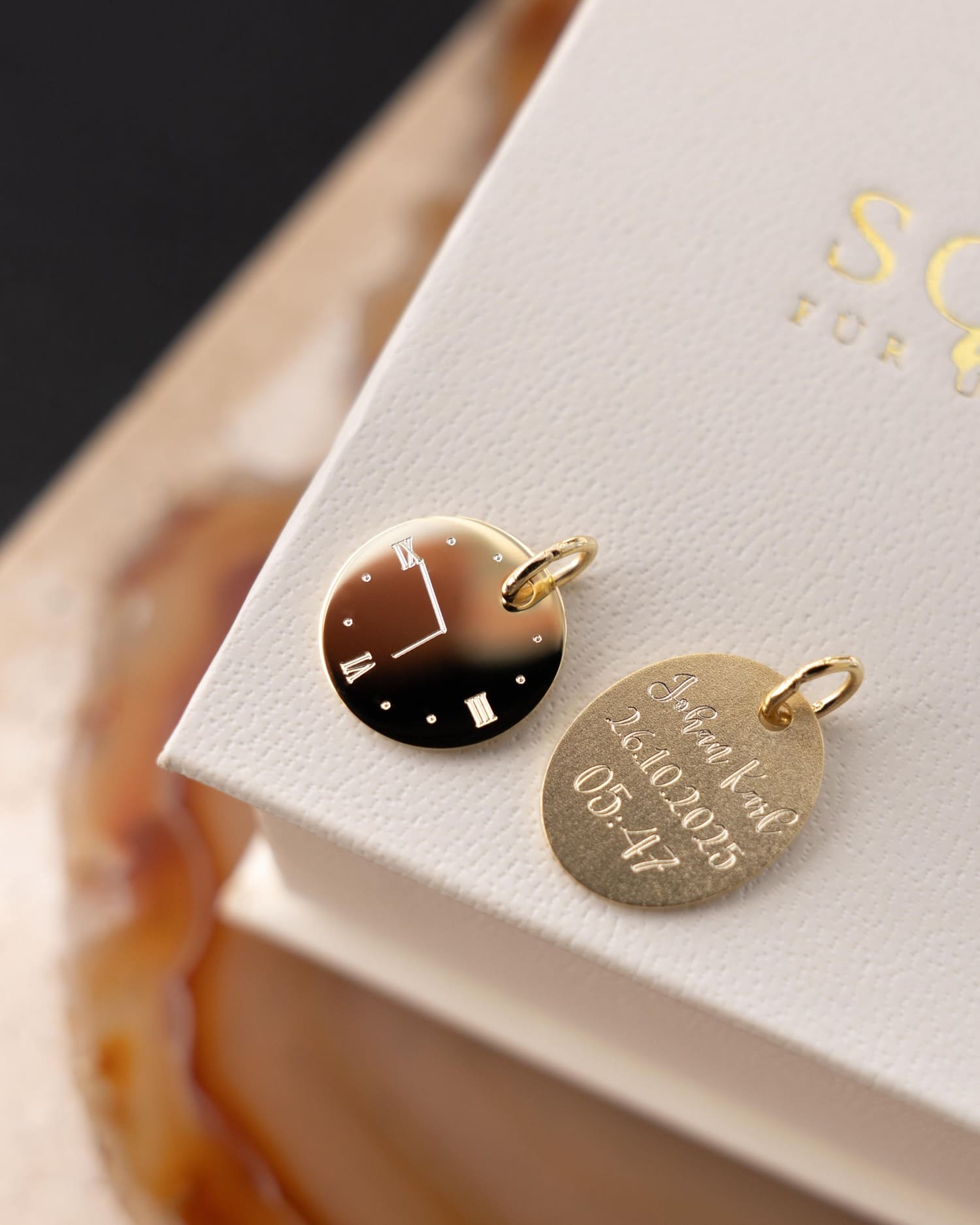 Engraving plates necklace pendant oval