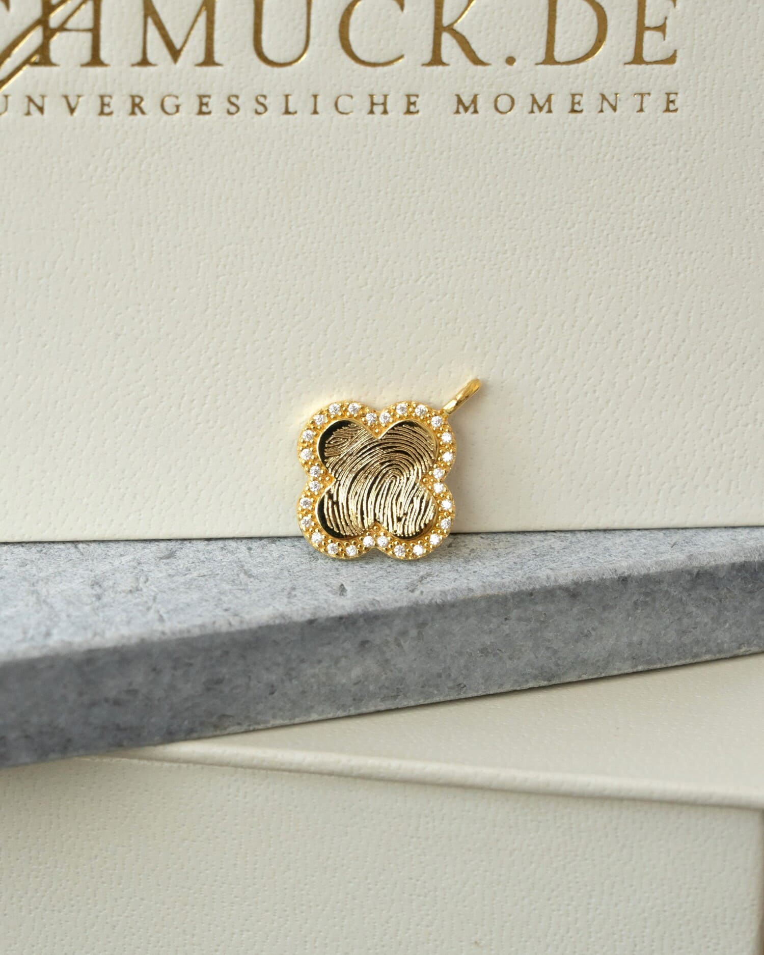 Fingerabdruck Kleeblatt Halskette Gravurplatte Zirkonia
