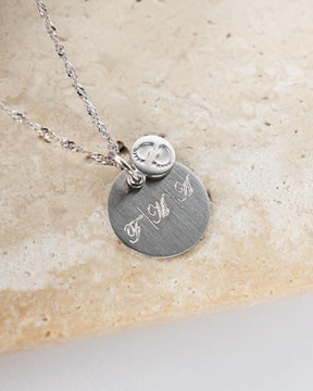 Graveerplaatjes hanger ketting baby voetjes 14mm
