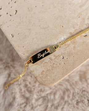Gegraveerde armband, graveerplaatje