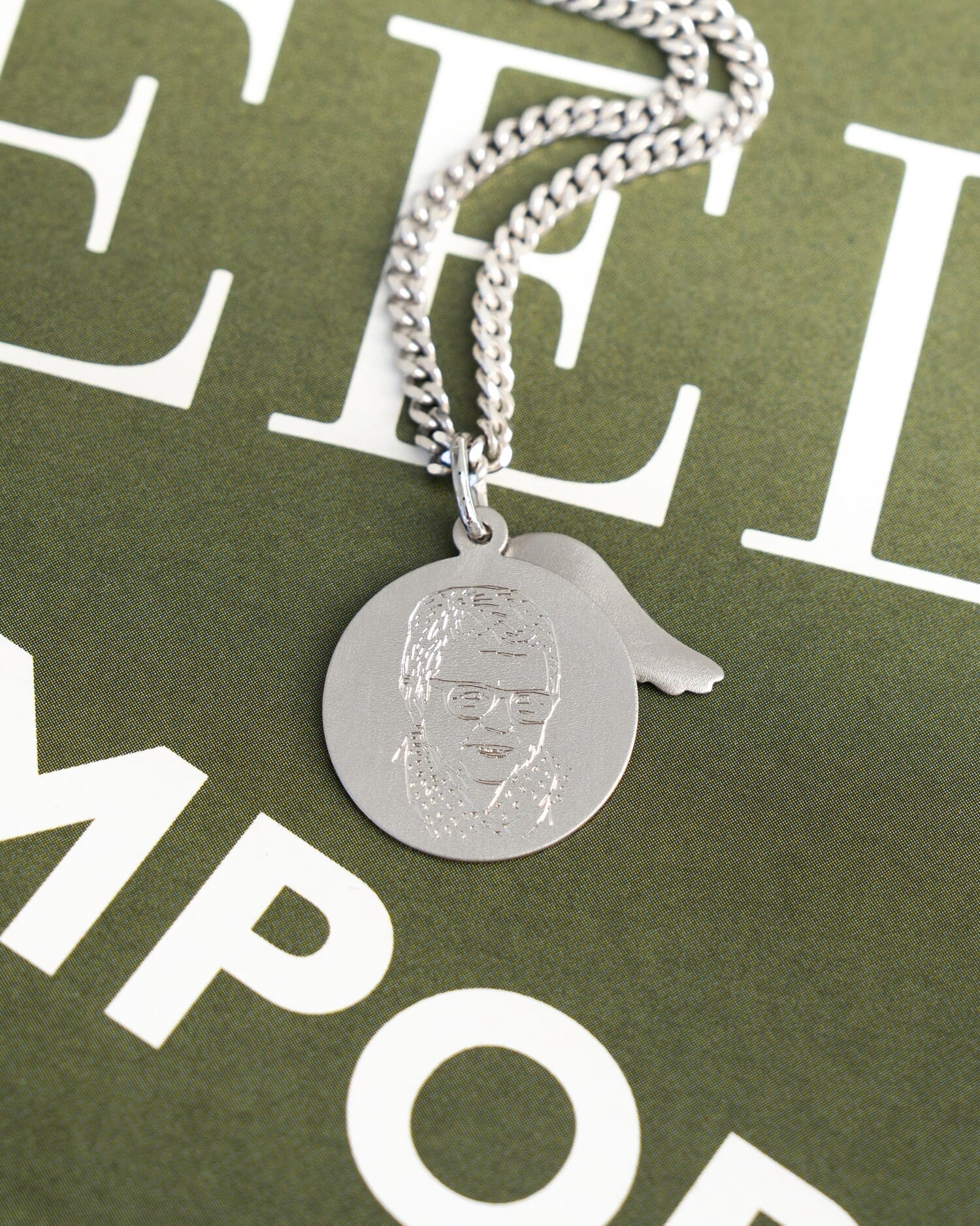 Engraved plates necklace pendant wings