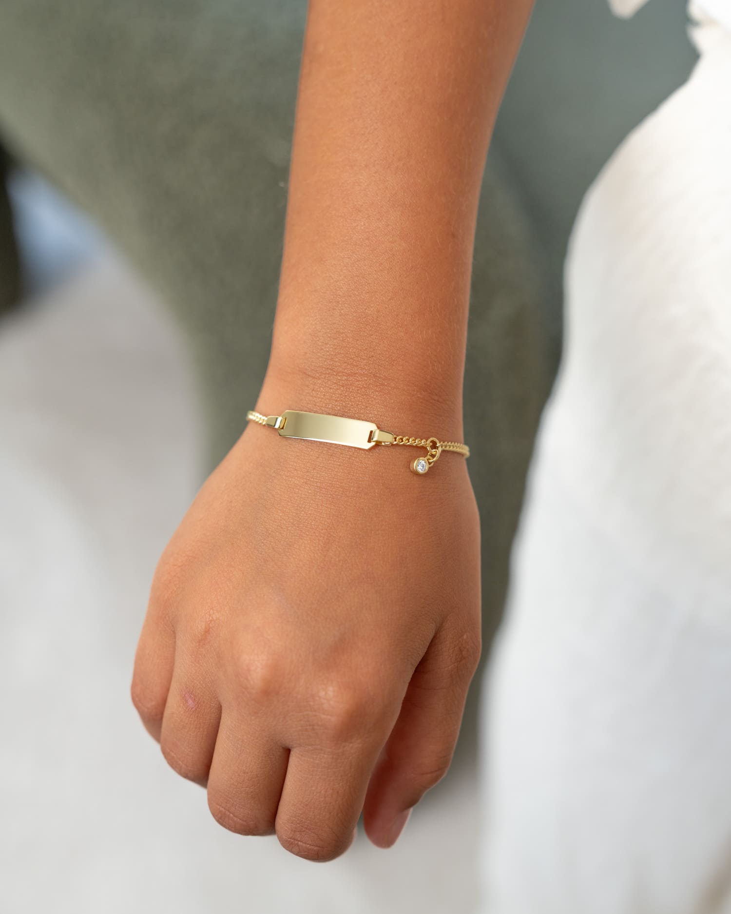 Engraving bracelet engraving plate zirconia