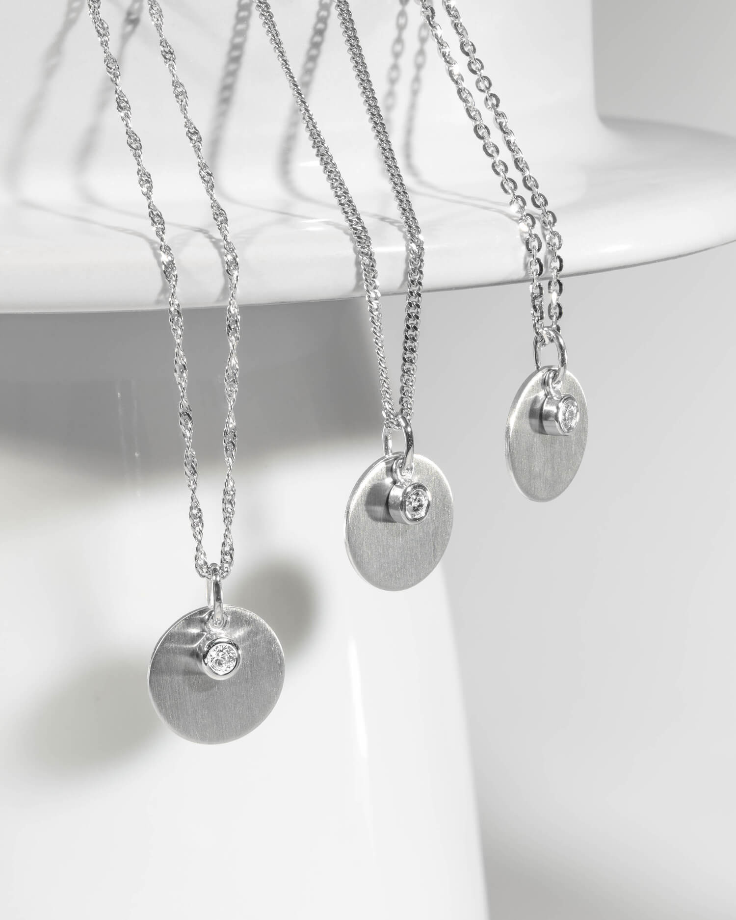 Engraving plates pendant necklace zirconia 12mm