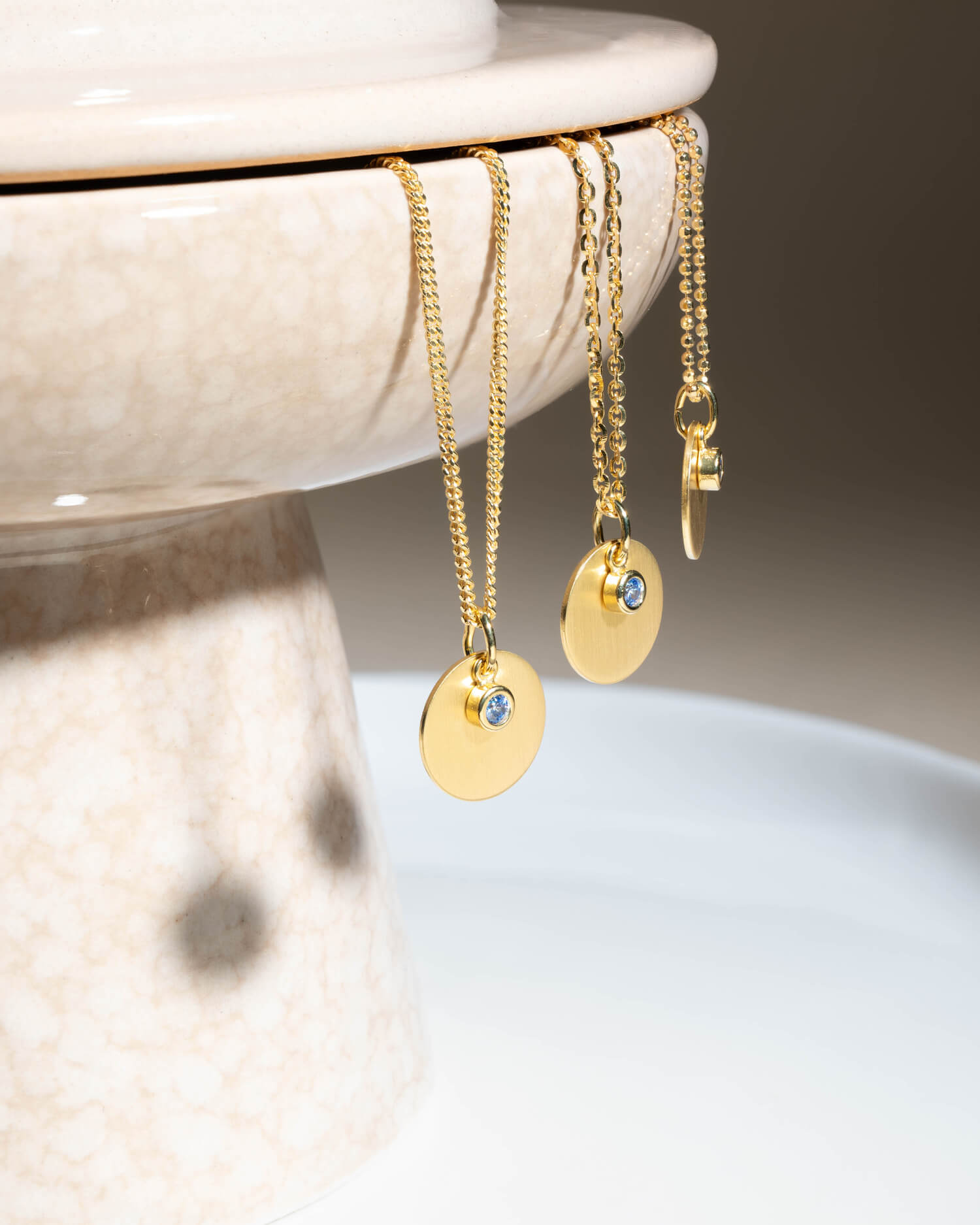 Engraving plates pendant necklace zirconia blue 12mm