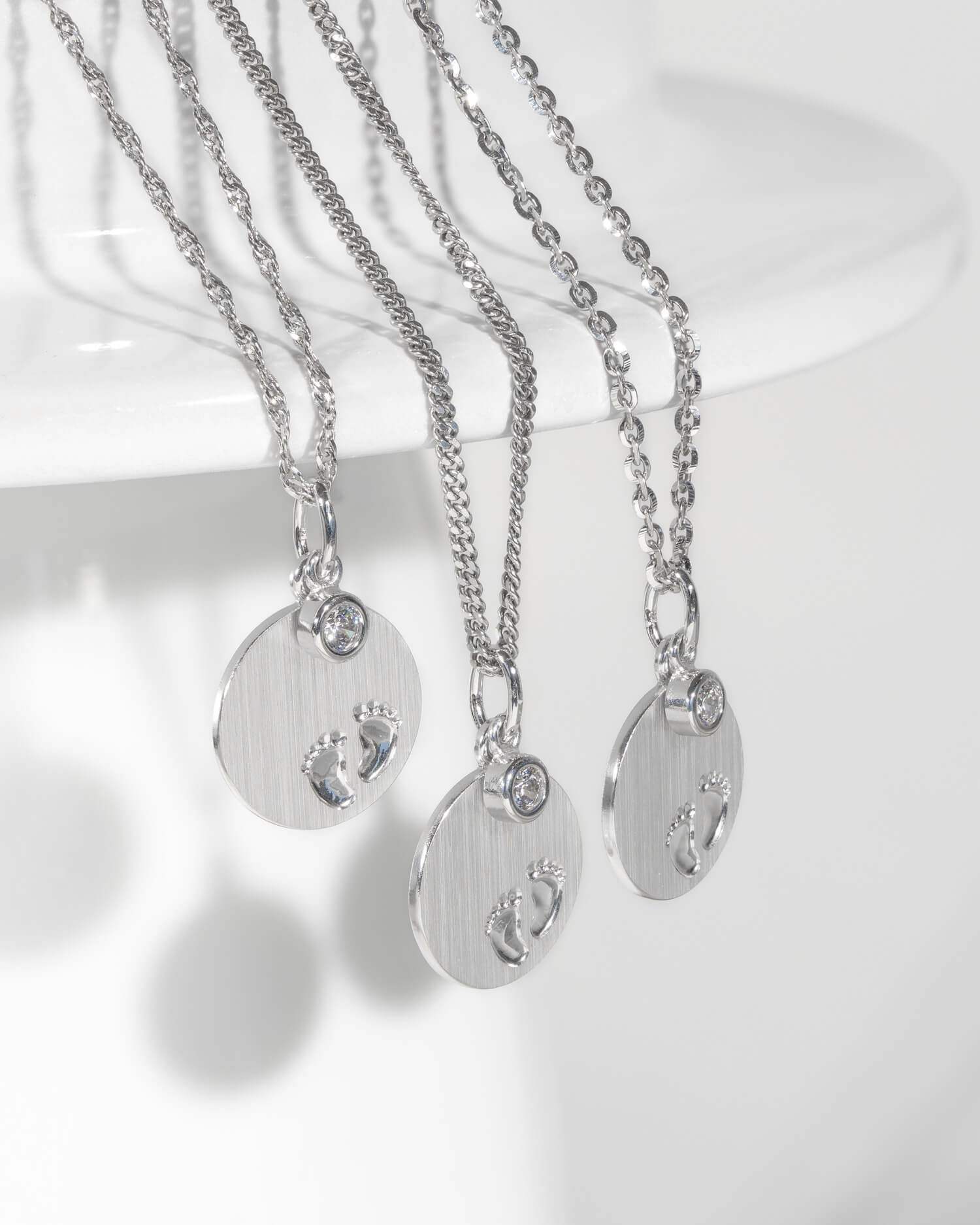 Engraving plates pendant necklace baby feet zirconia 12mm