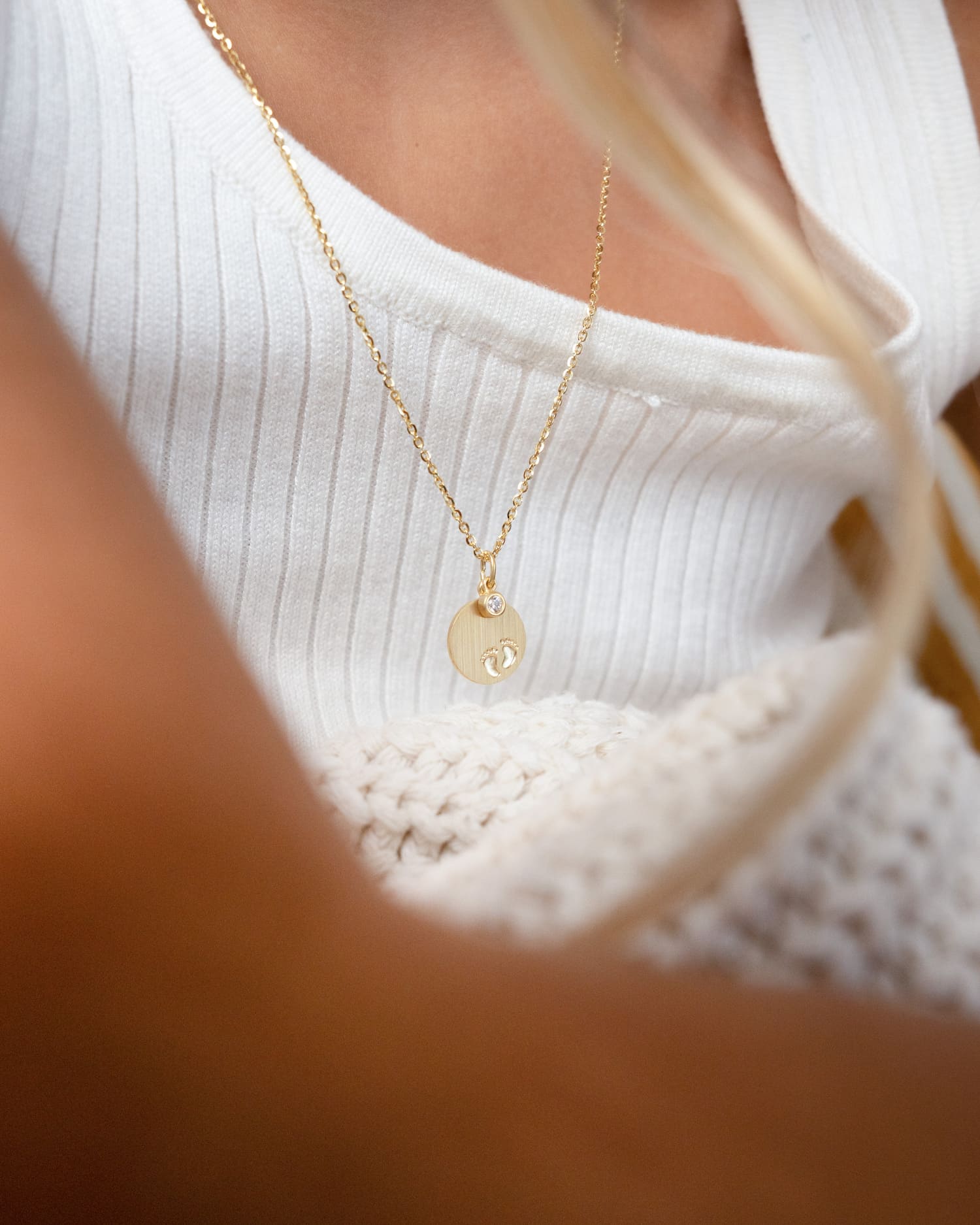 Engraving plates pendant necklace baby feet zirconia 12mm