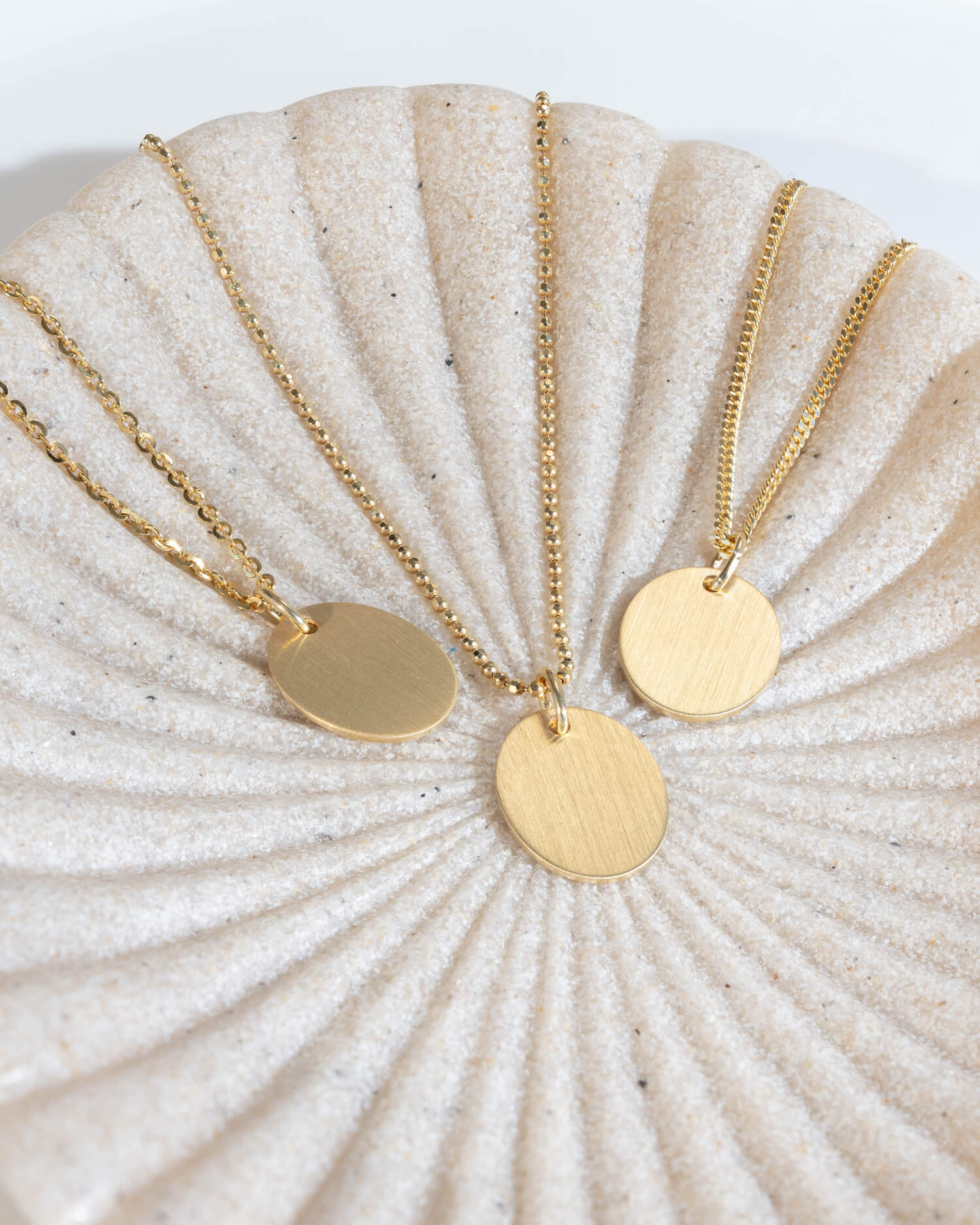 Engraving plates necklace pendant oval