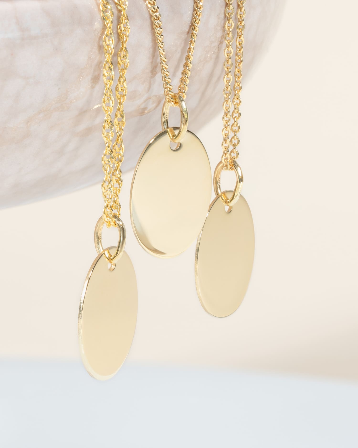 Birth flower engraving plates necklace pendant oval