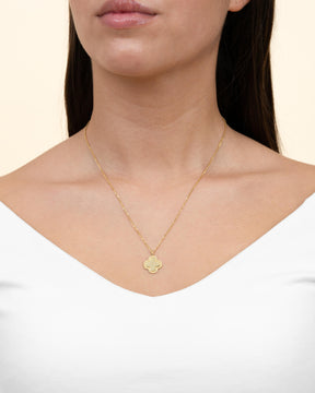 Birth flower cloverleaf necklace engraving plate zirconia