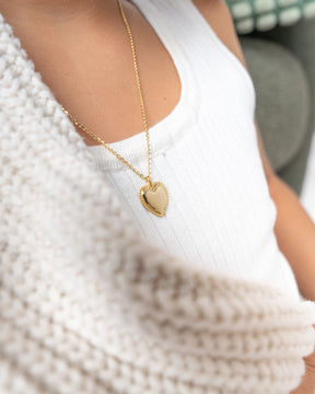 Birth flower heart necklace engraving plate pendant