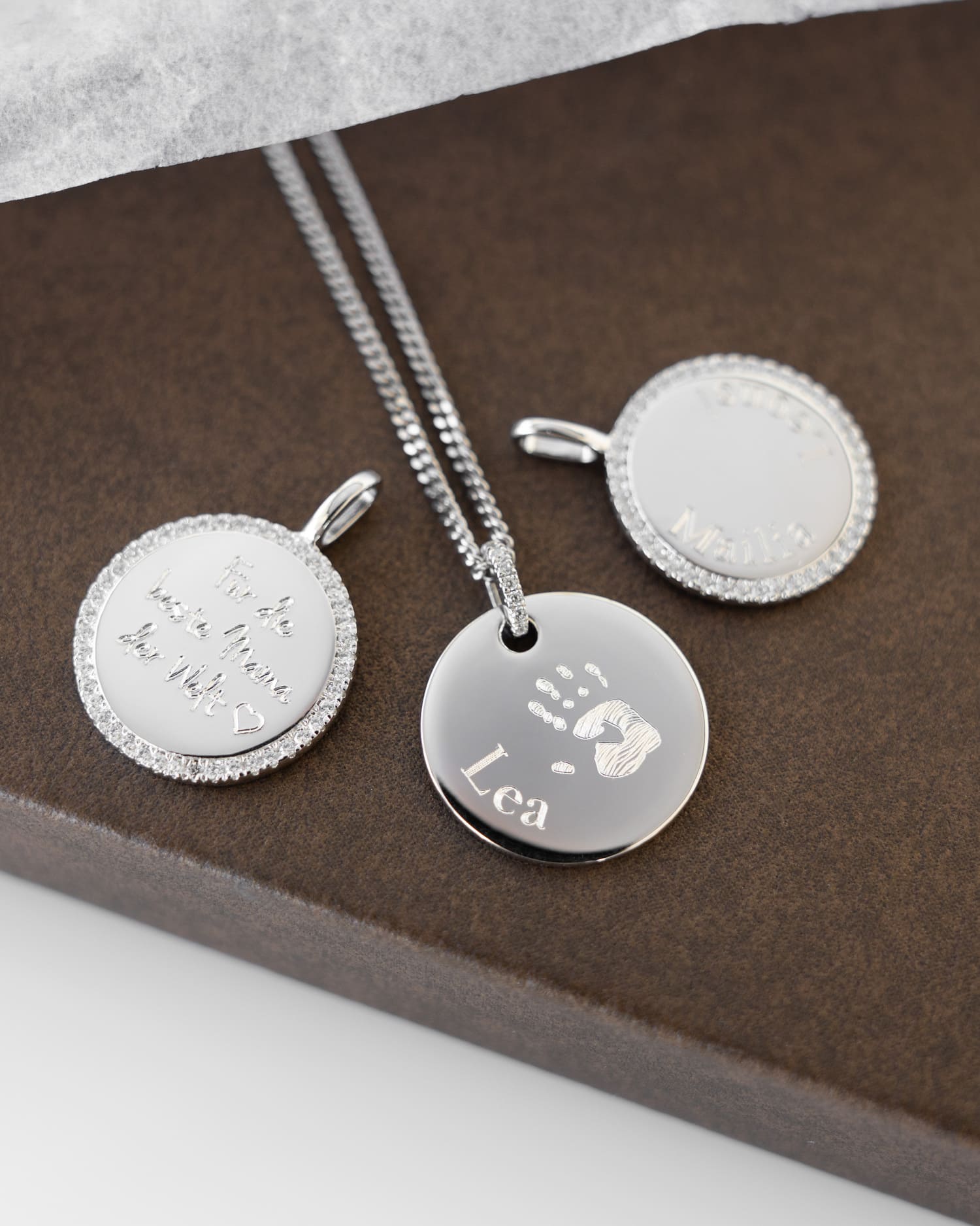 Engraving plates necklace pendant zirconia round