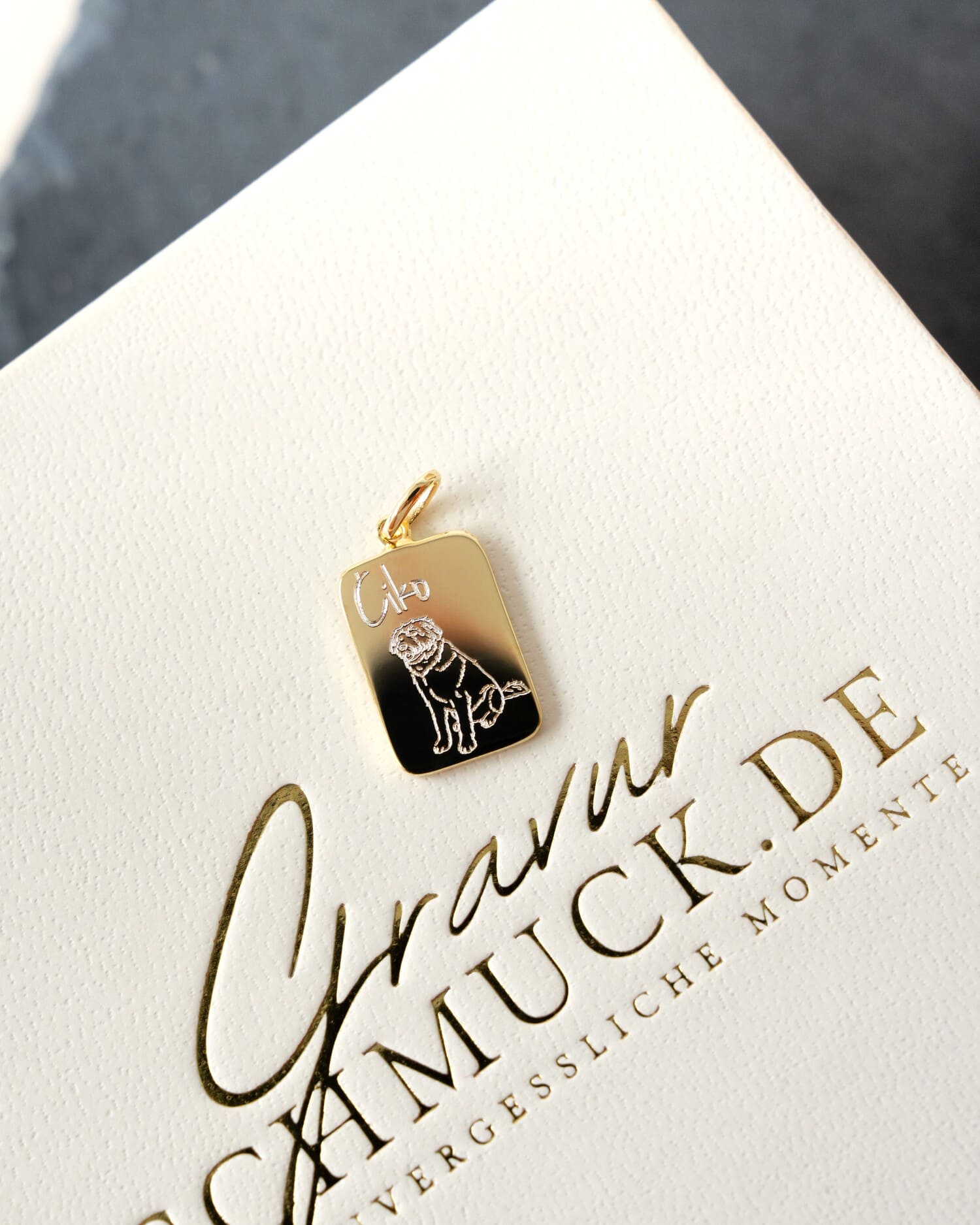 Image/graphic Uploud engraving plates necklace pendant square