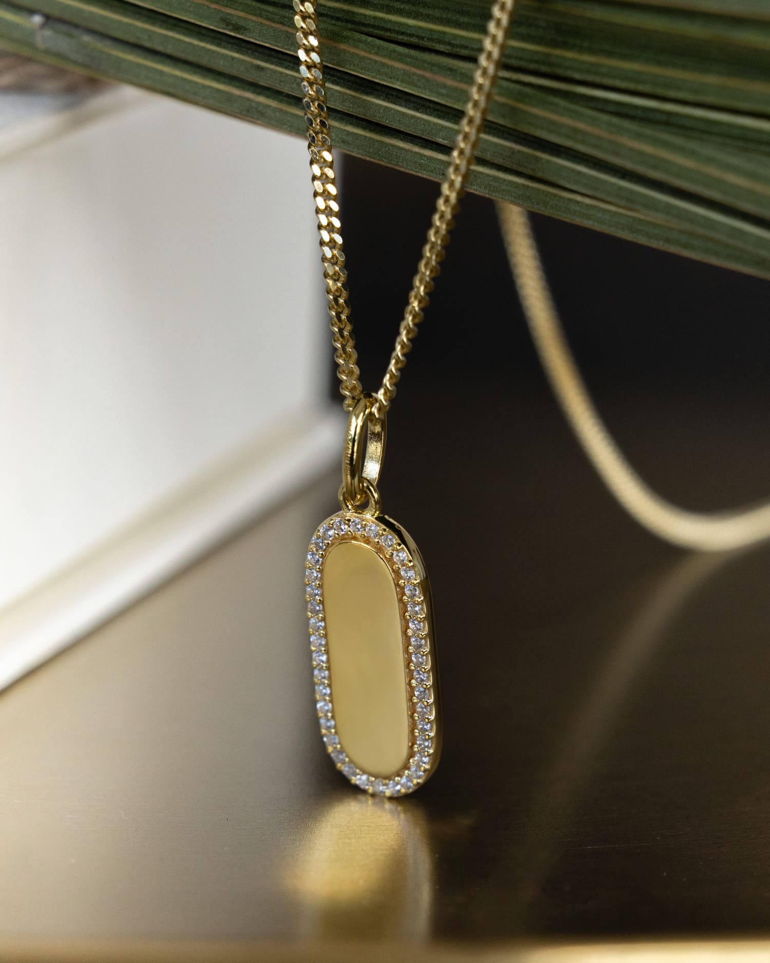 Engraving plates necklace pendant zirconia