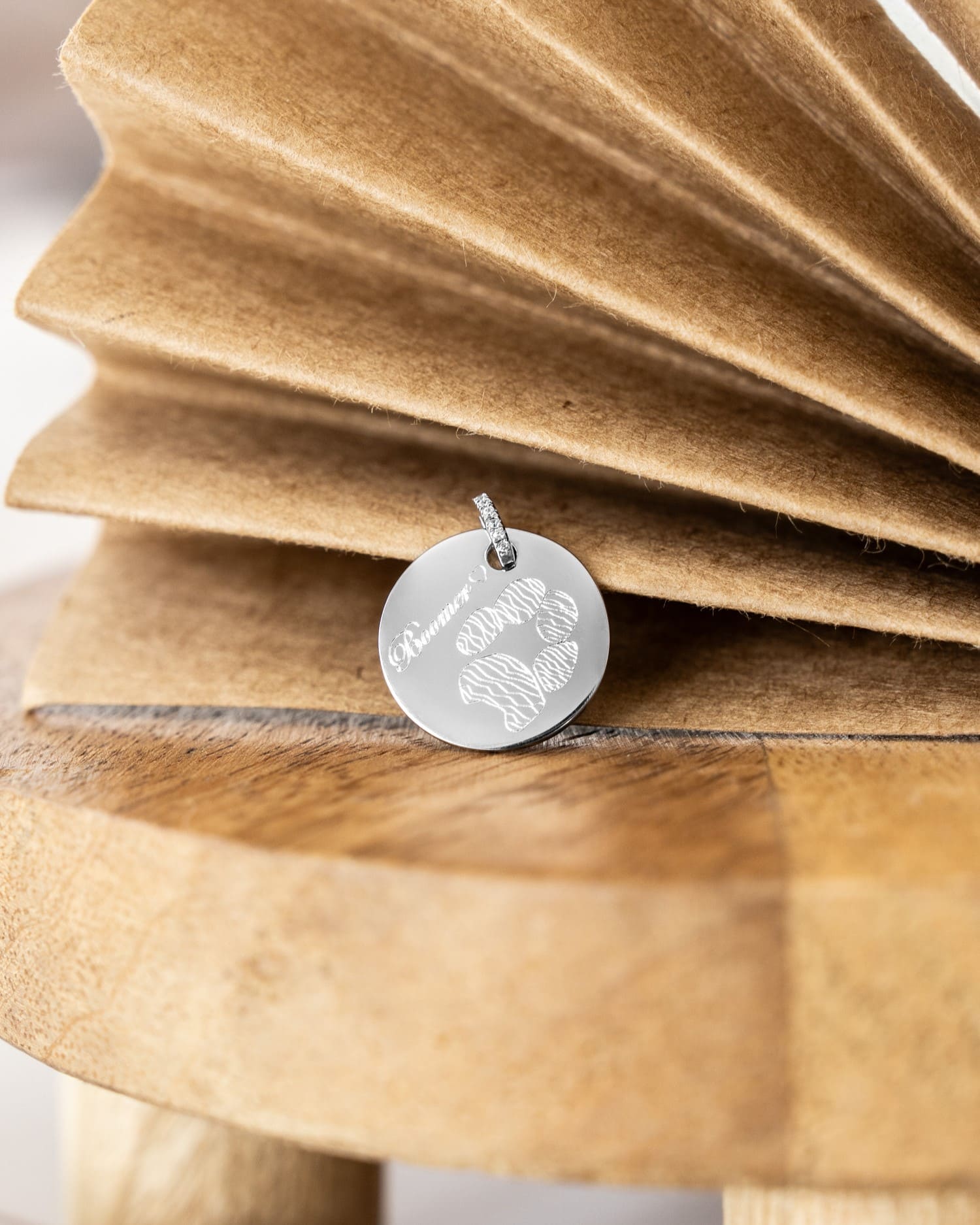 Engraving plates necklace pendant zirconia round