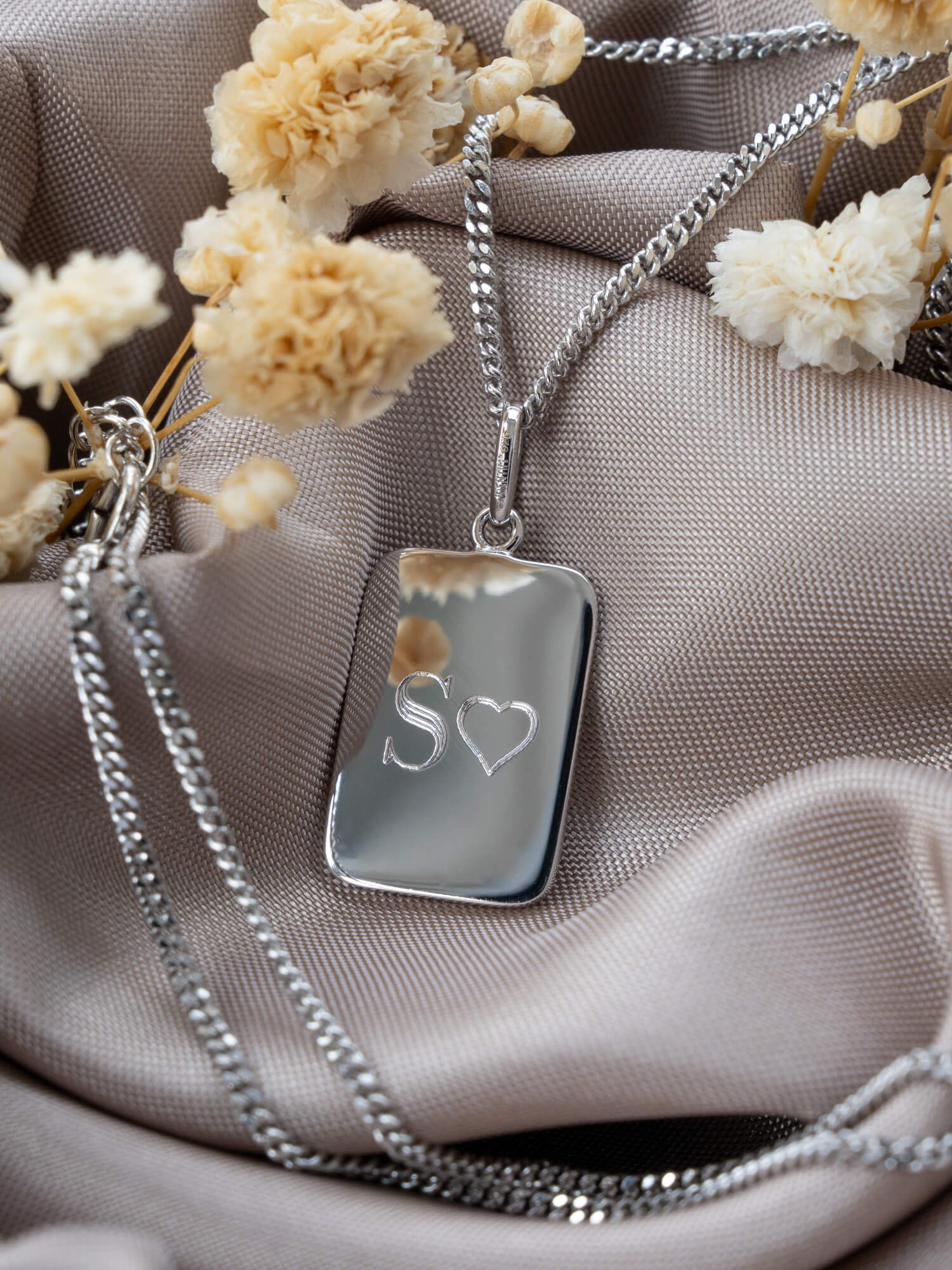 Engraving plates necklace pendant square