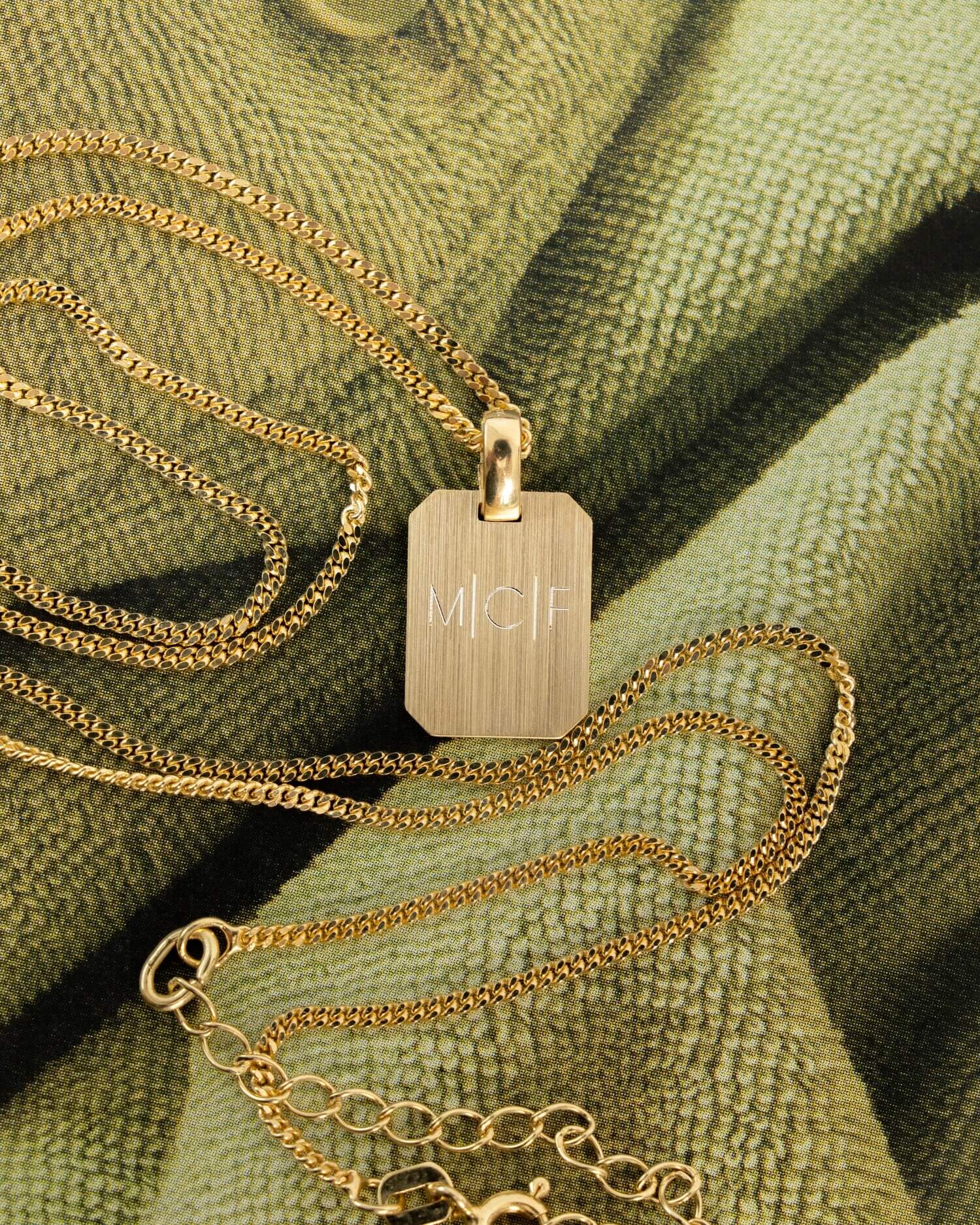 Engraving plates necklace pendant square