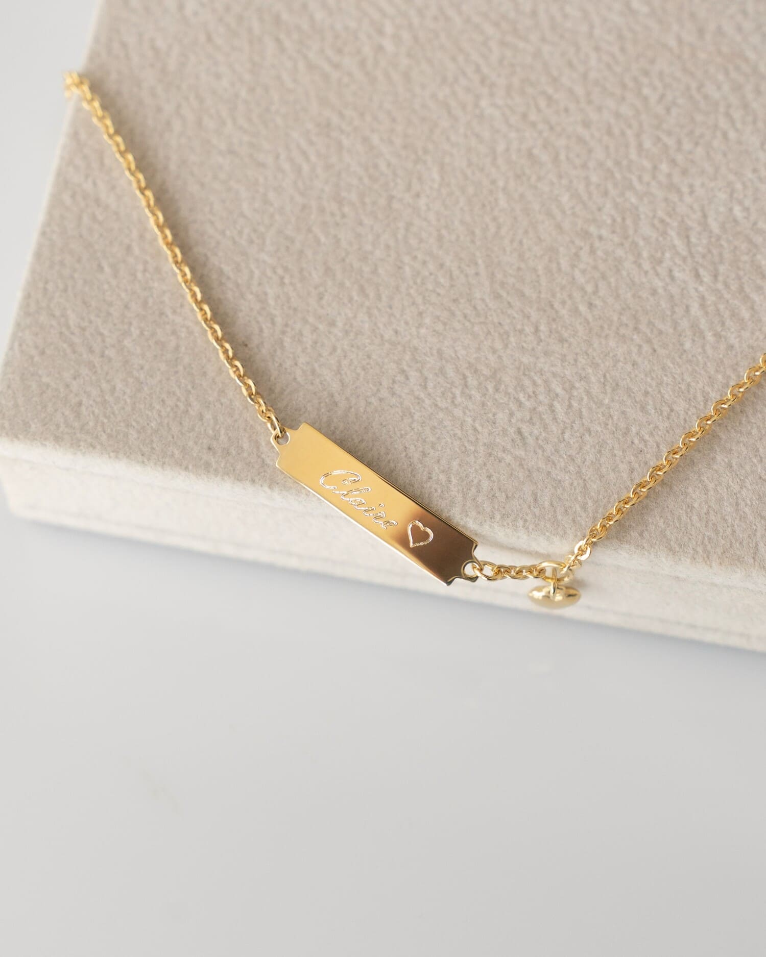 Engraving bracelet engraving plate heart