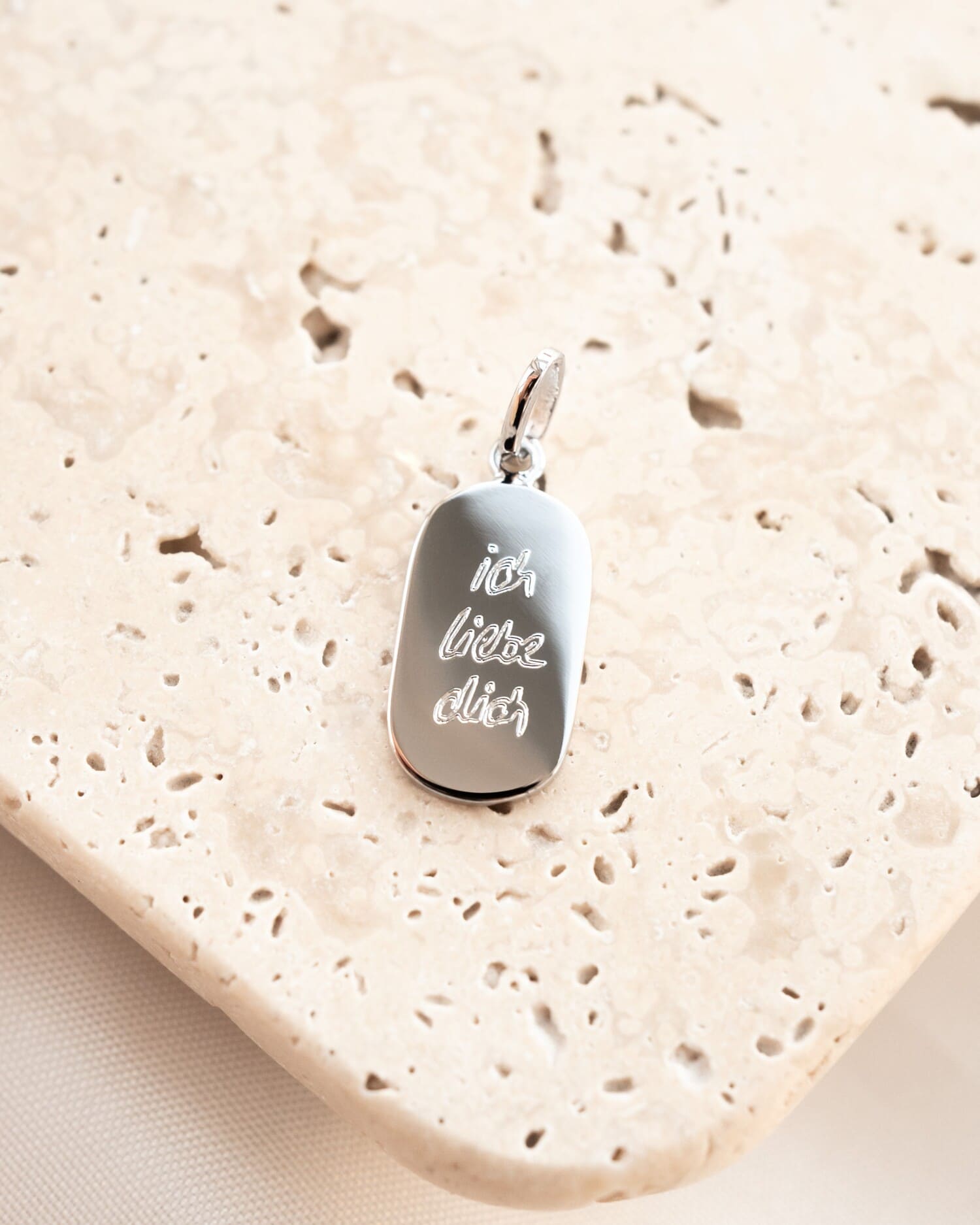 Handwriting Uploud engraving plates necklace pendant oval