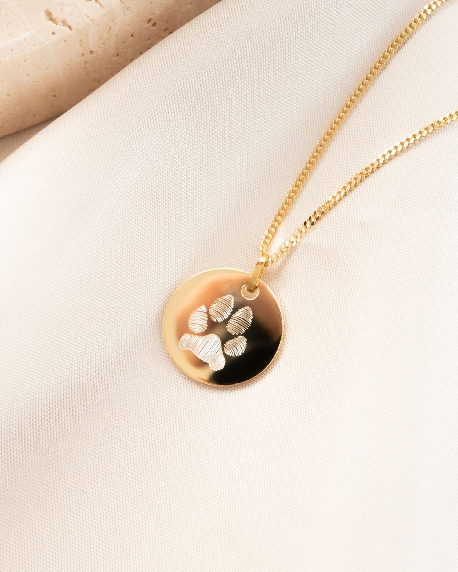 Engraving plates necklace pendant zirconia round