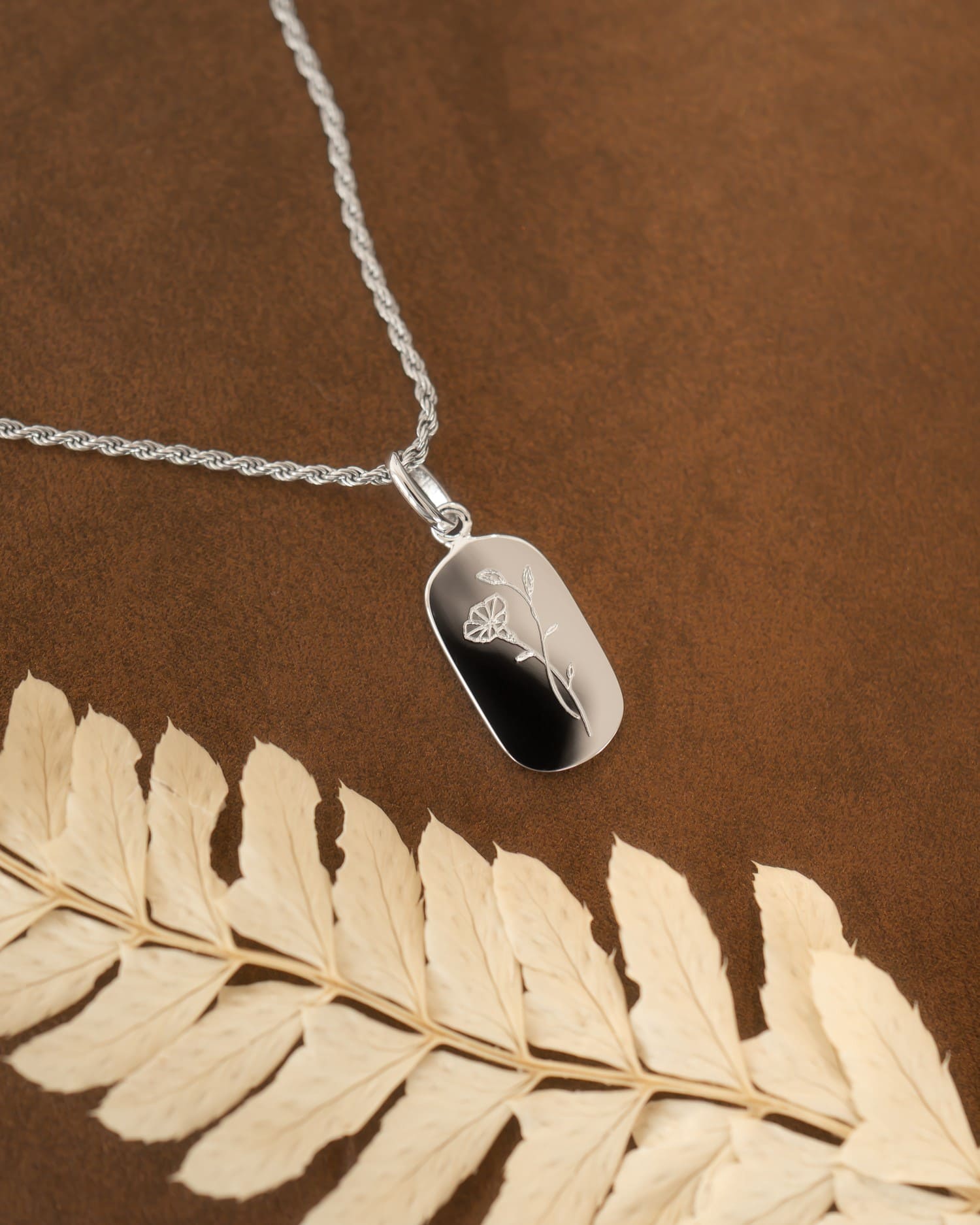 Birth flower engraving plates necklace pendant oval