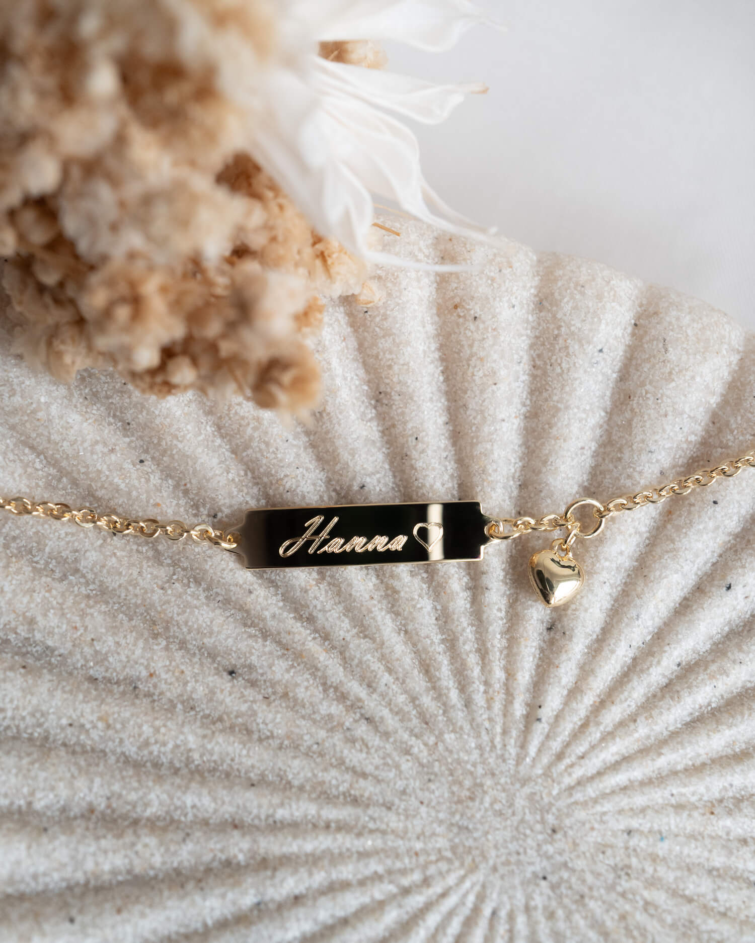 Engraving bracelet engraving plate heart