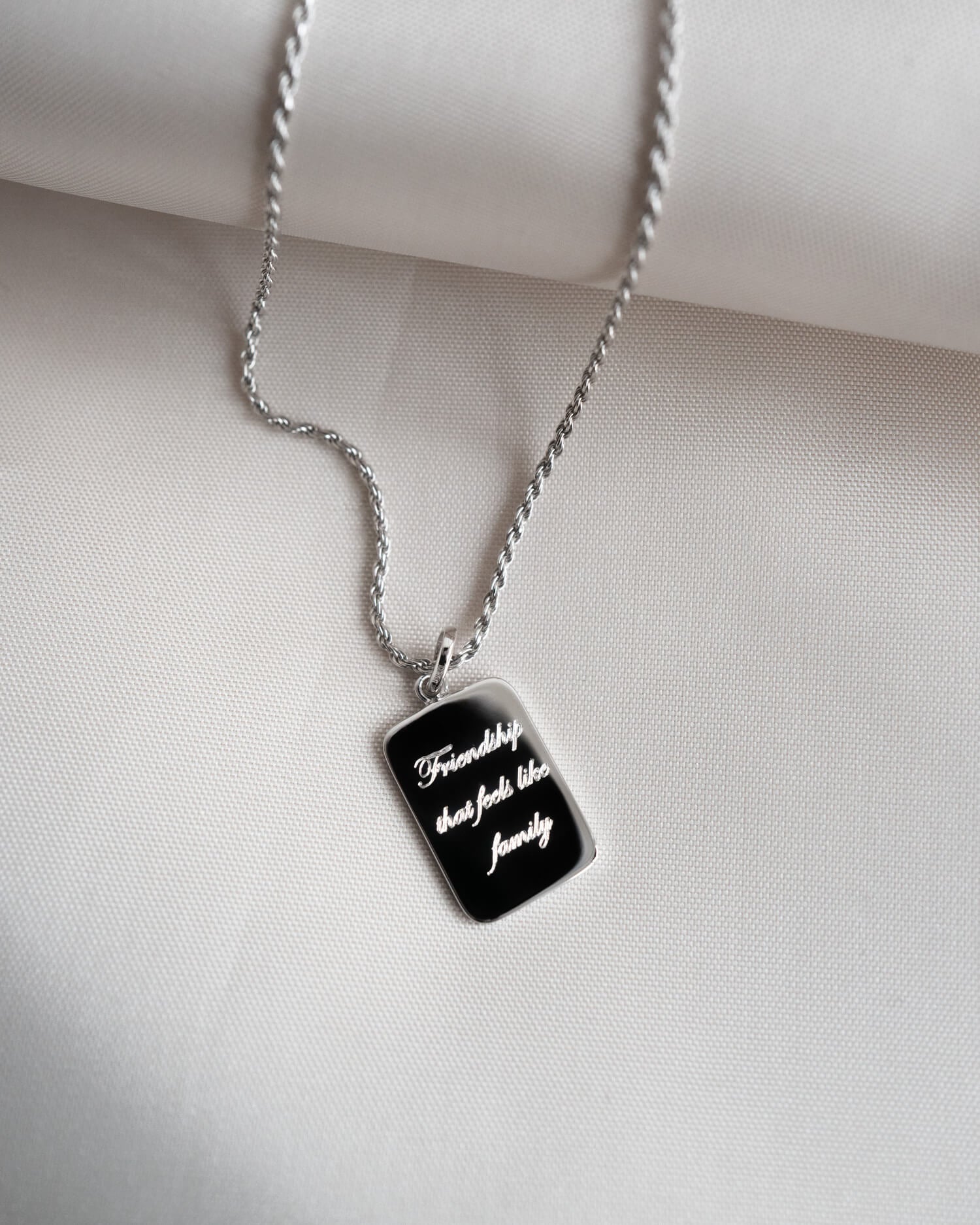 Image/graphic Uploud engraving plates necklace pendant square