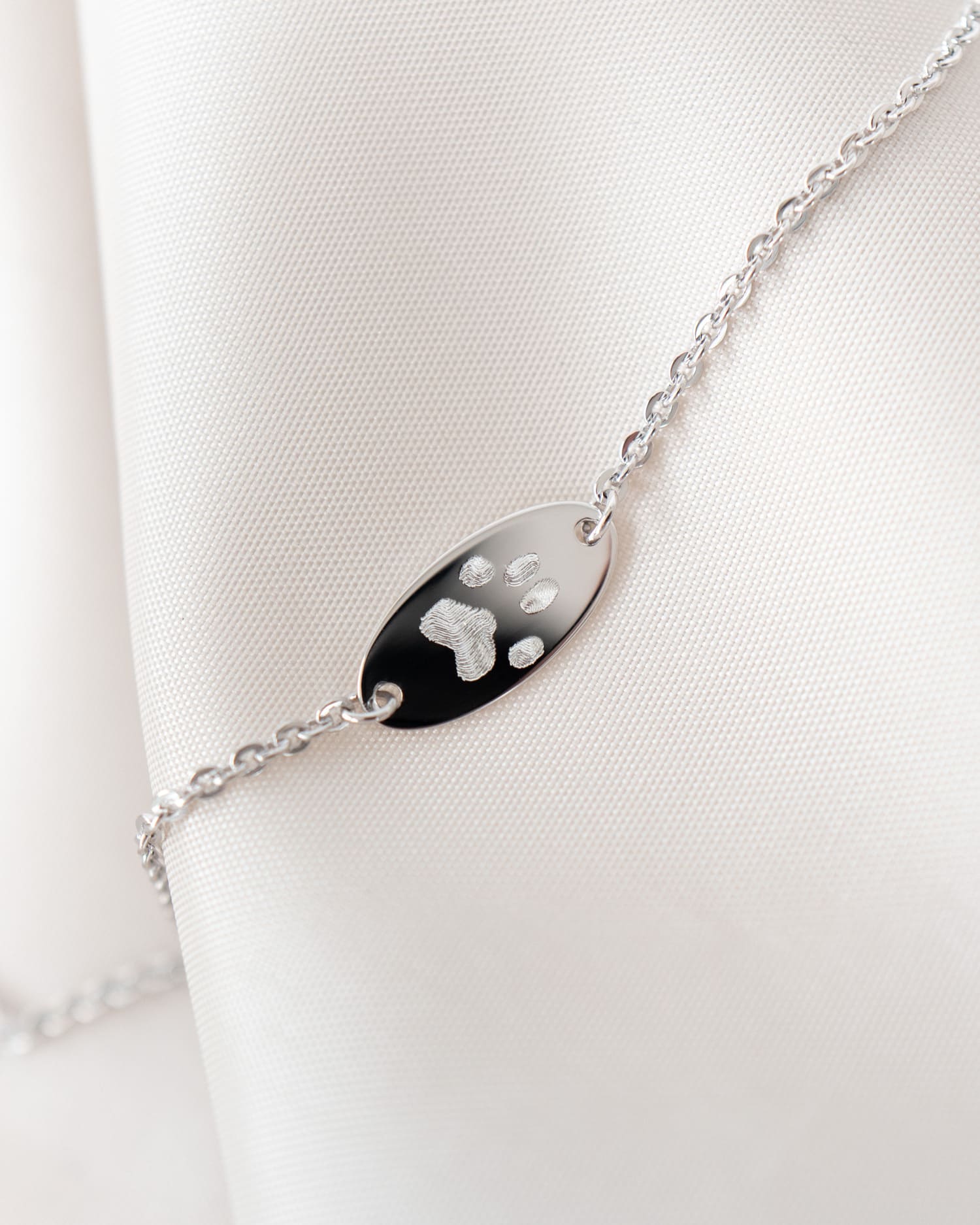 Engraving bracelet engraving plate oval zirconia