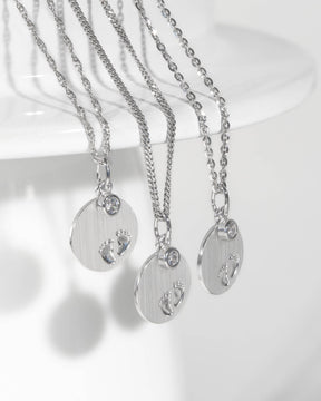 Plaques gravées Pendentif Collier Pieds de bébé Zirconia 12mm