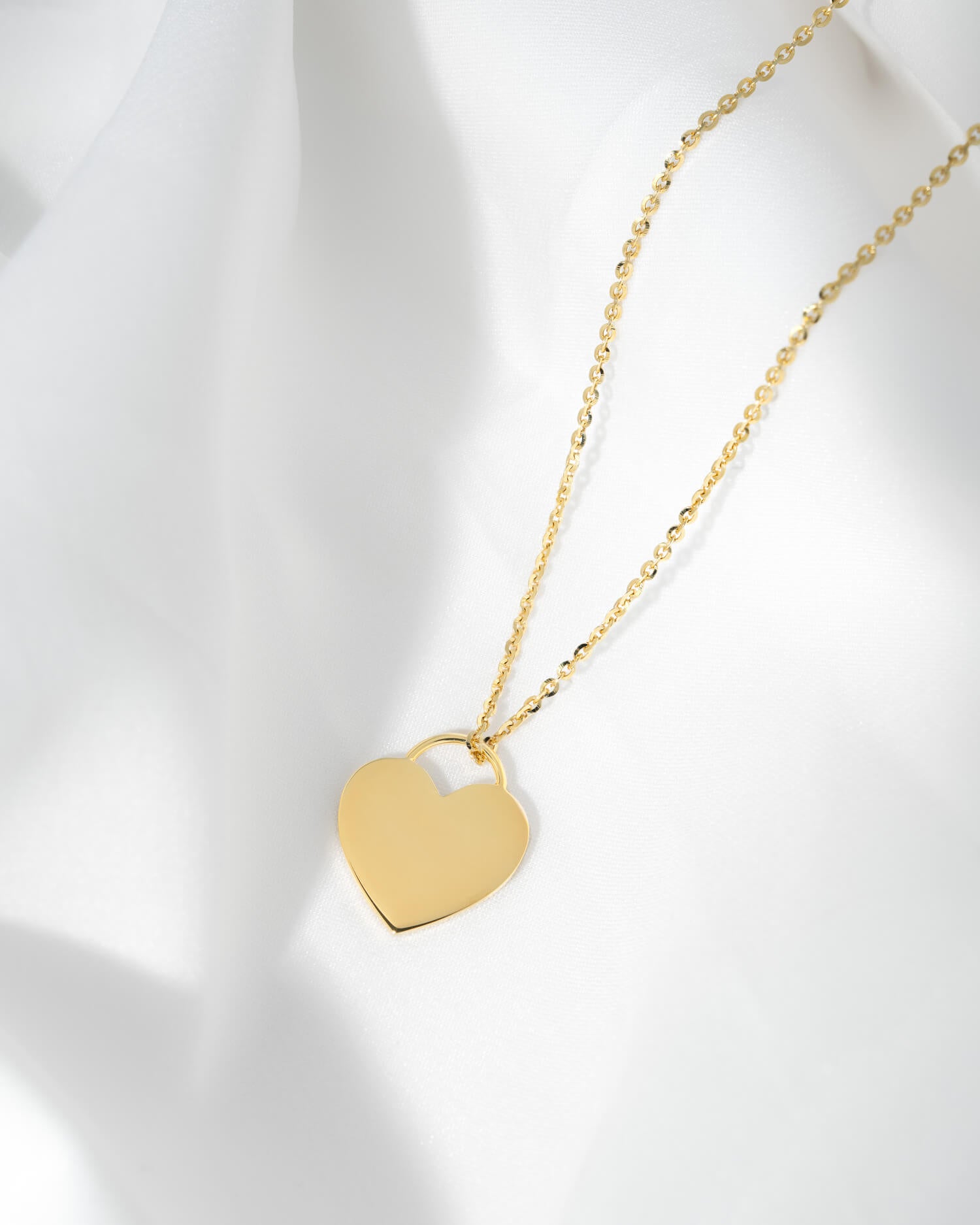 Collier coeur plaque gravure pendentif