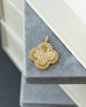 Empreinte digitale Trèfle à quatre feuilles Collier Plaque gravée Zirconia