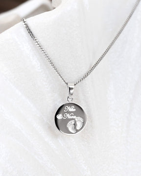 Plaques à graver Pendentif Collier Pieds de bébé 12mm