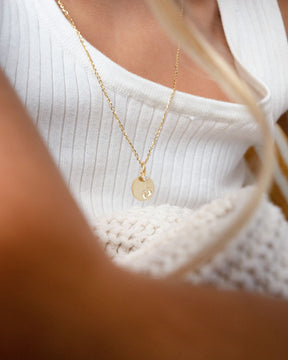 Graveerplaatjes hanger ketting baby voetjes zirkonia 12mm